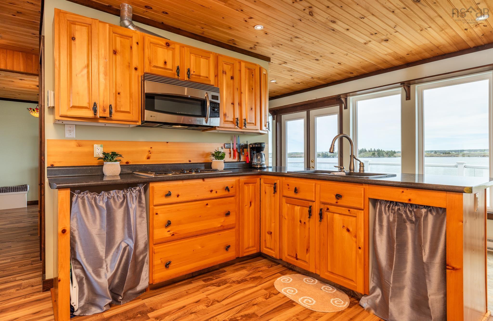 $297,000.00: 1501 Highway 304, Cape Forchu