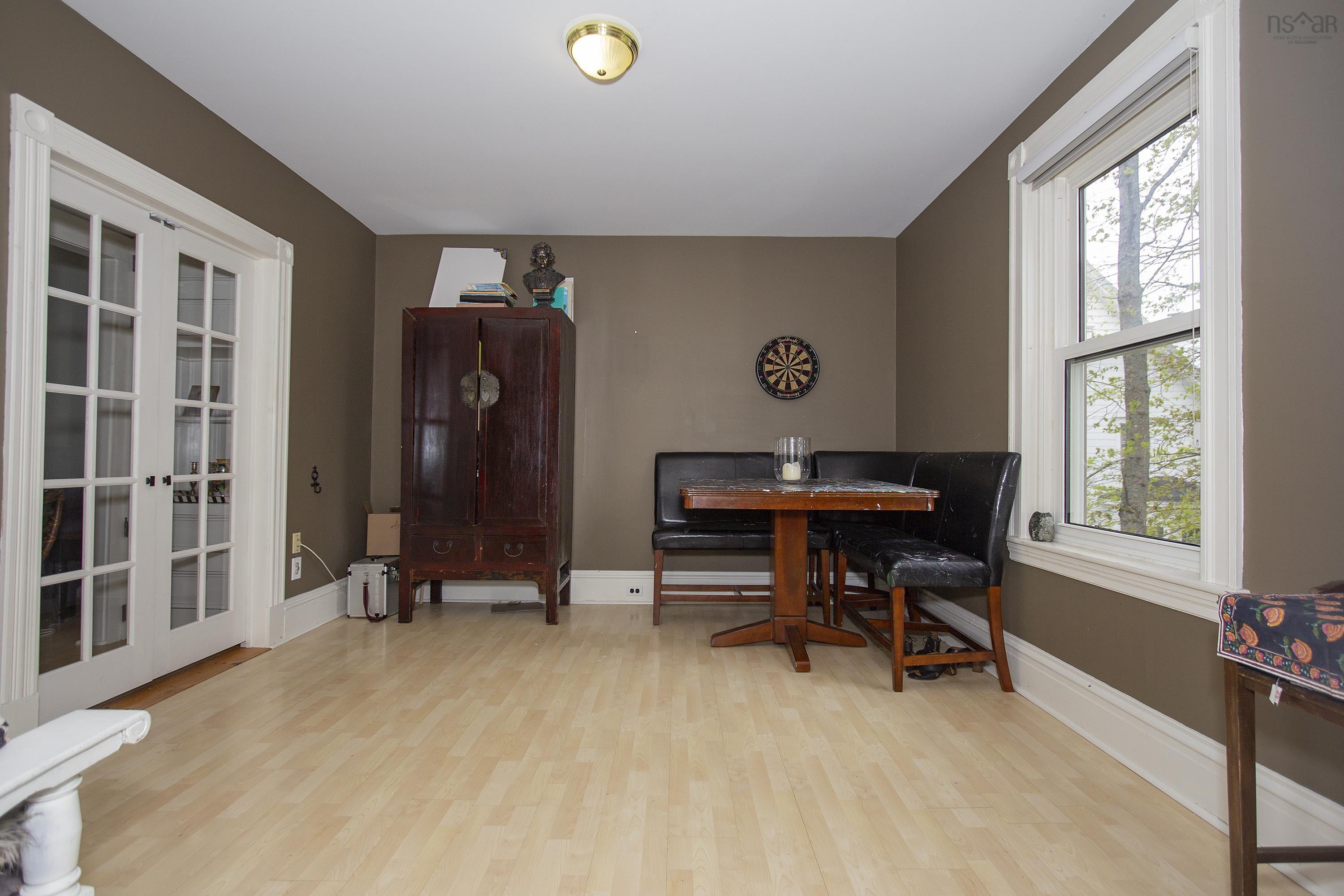 $379,900.00: 159 Victoria Street E, Amherst
