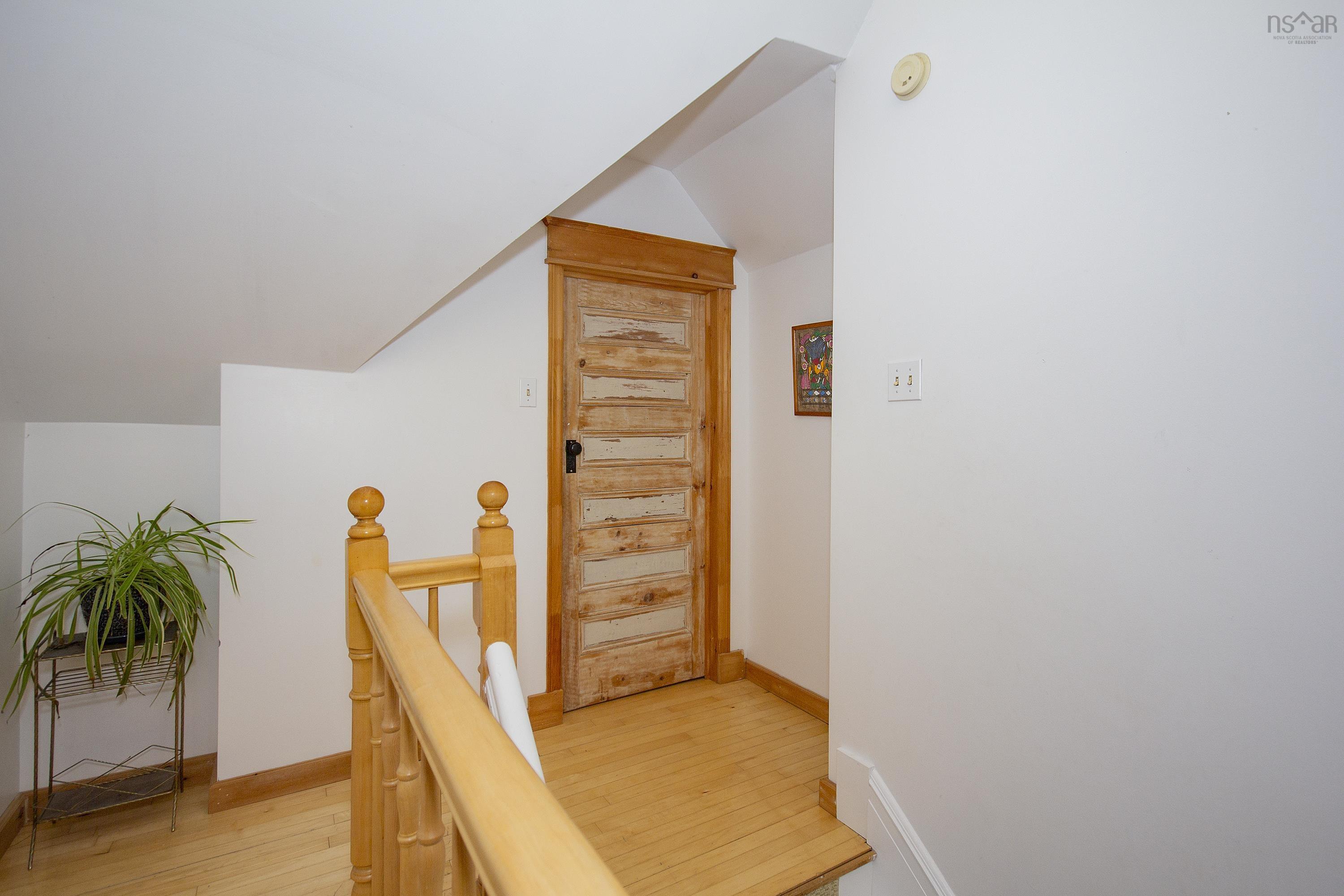 $379,900.00: 159 Victoria Street E, Amherst
