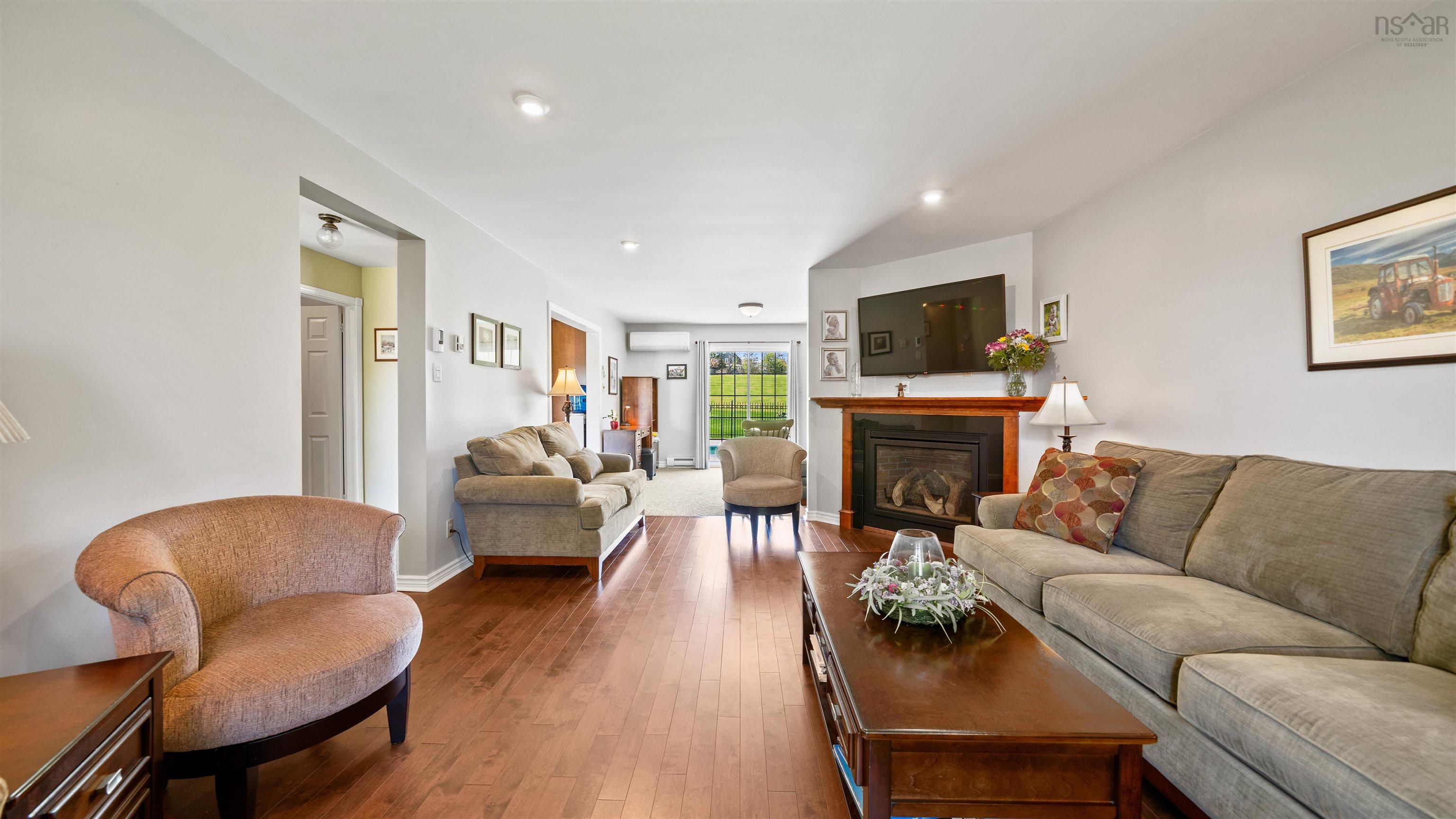 $650,000.00: 26 Carmichael, New Glasgow