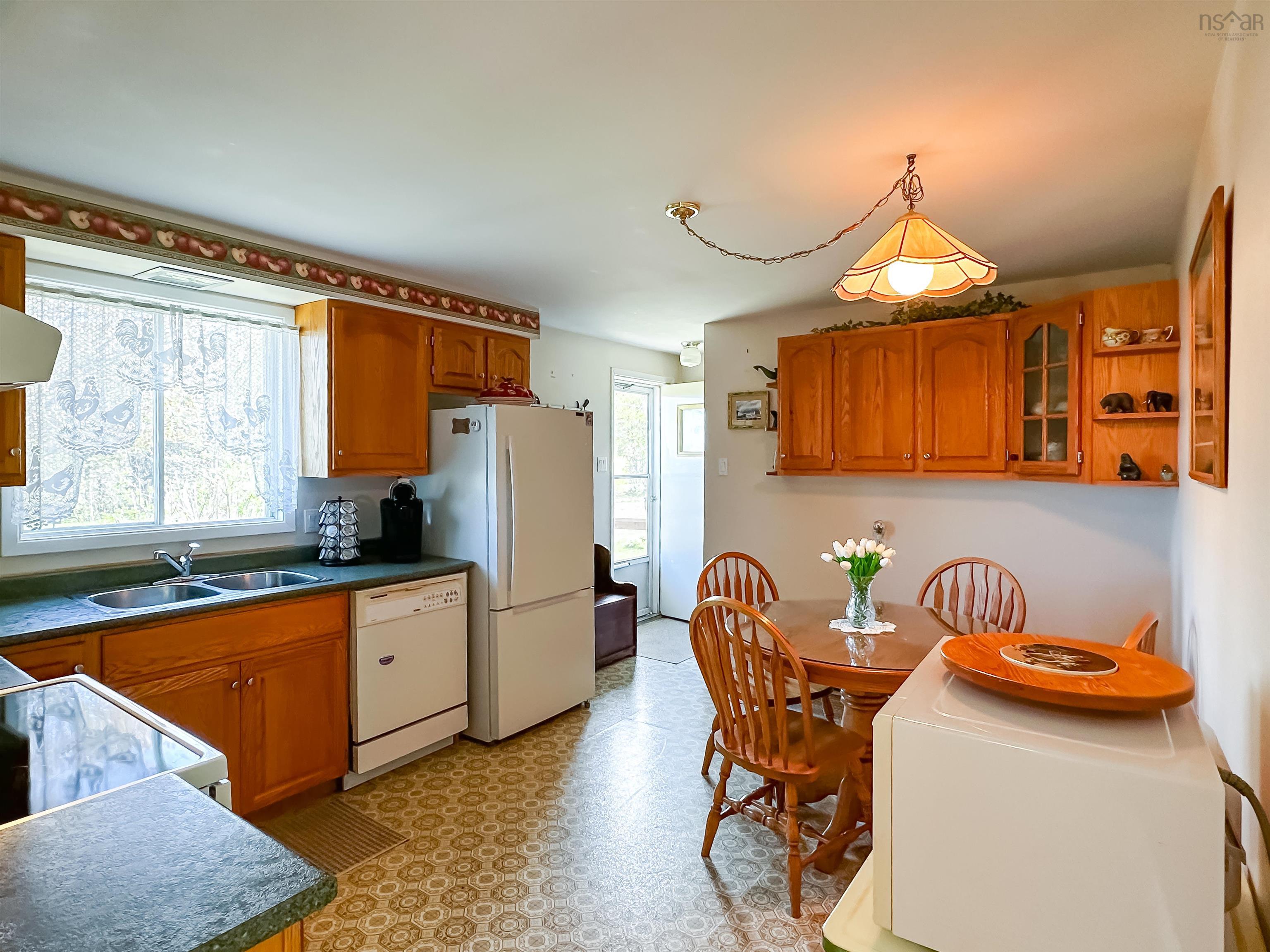 $699,900.00: 1005 West Halls Harbour Road, Halls Harbour