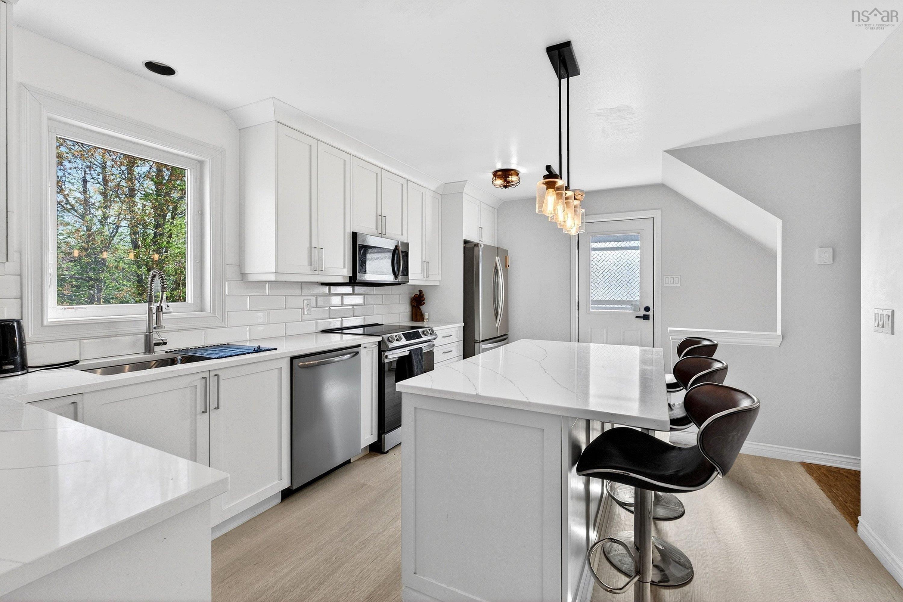 $594,900.00: 88 Auburn Drive, Dartmouth