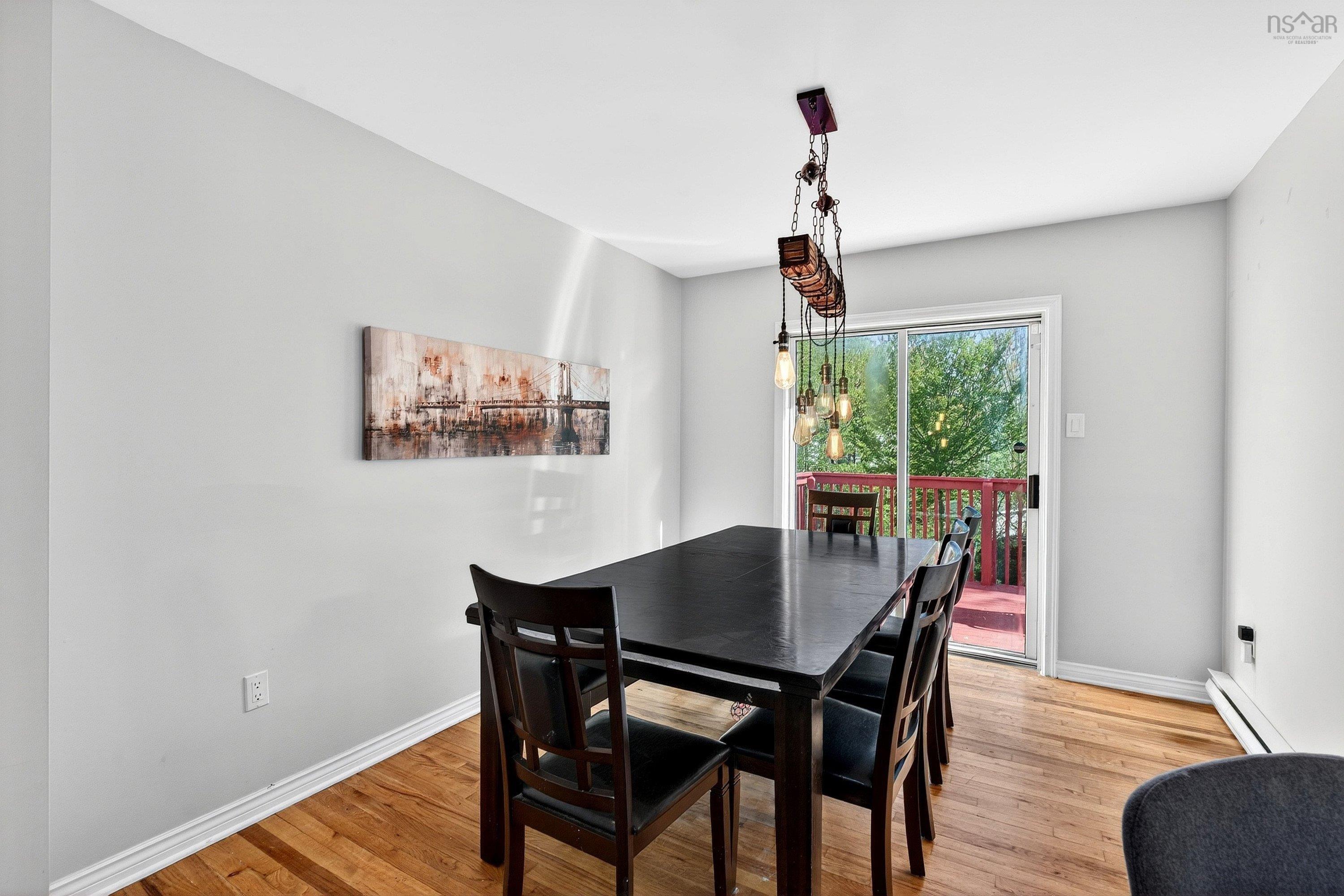 $594,900.00: 88 Auburn Drive, Dartmouth
