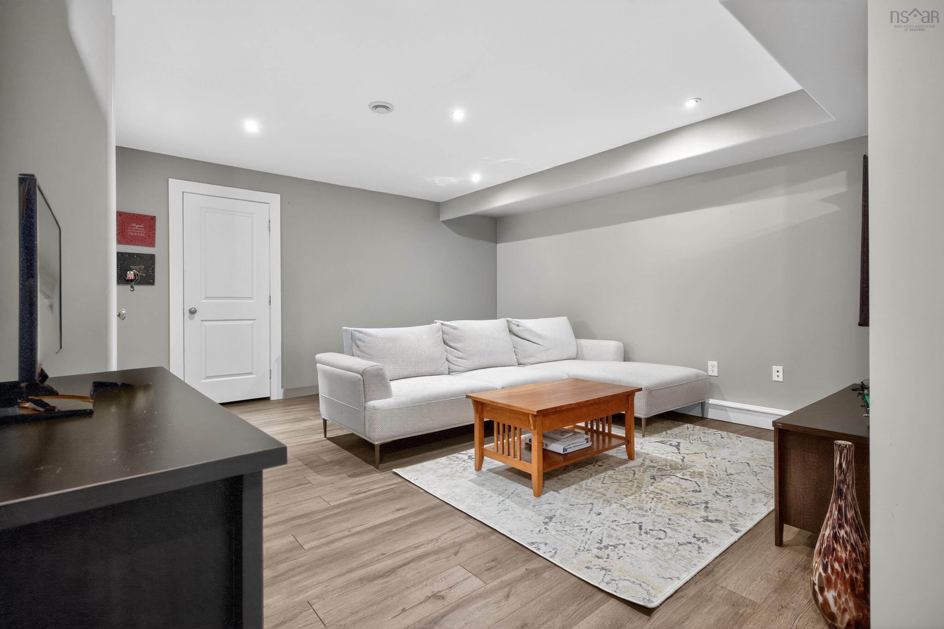 $549,900.00: 200 Transom Drive, Halifax