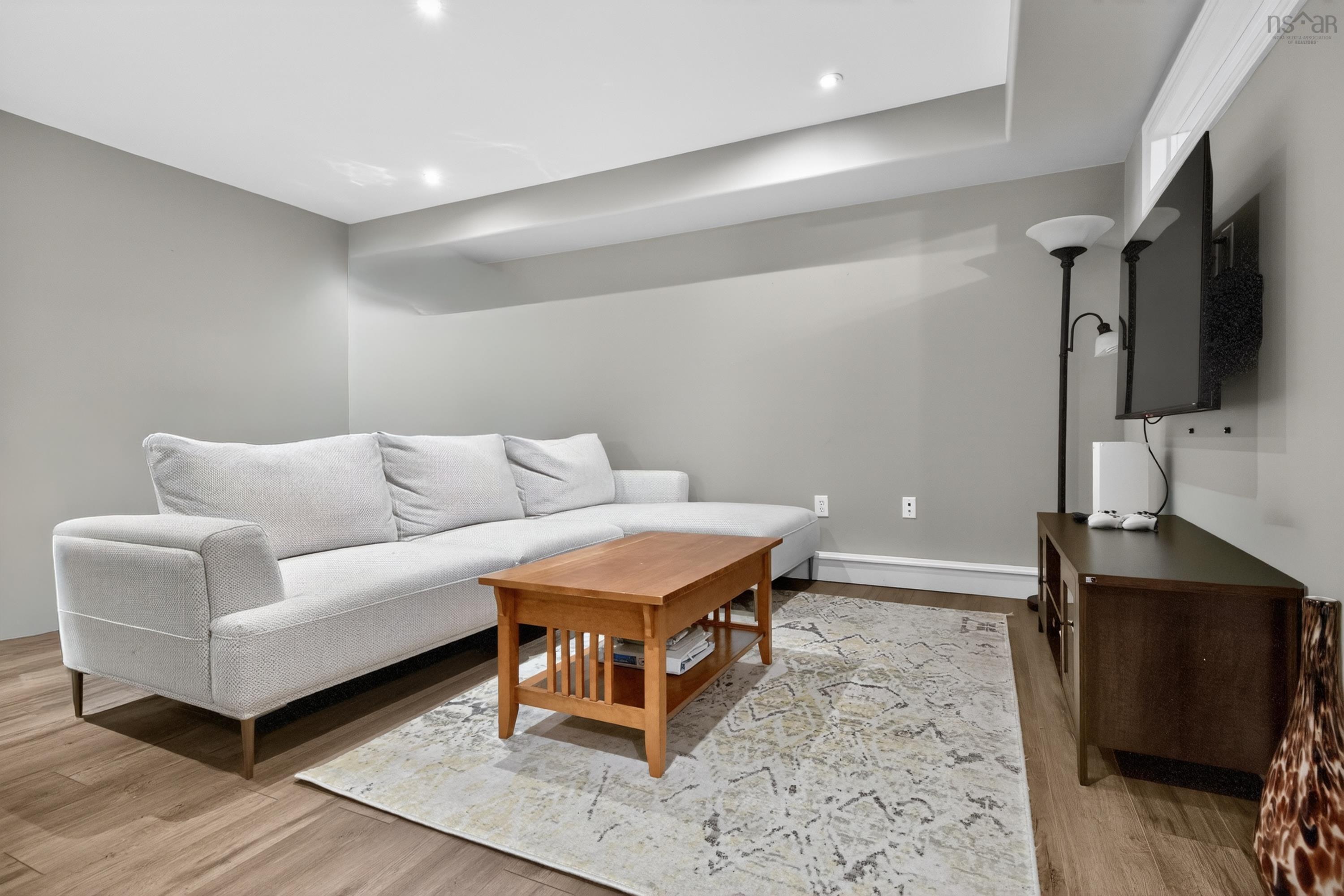 $549,900.00: 200 Transom Drive, Halifax