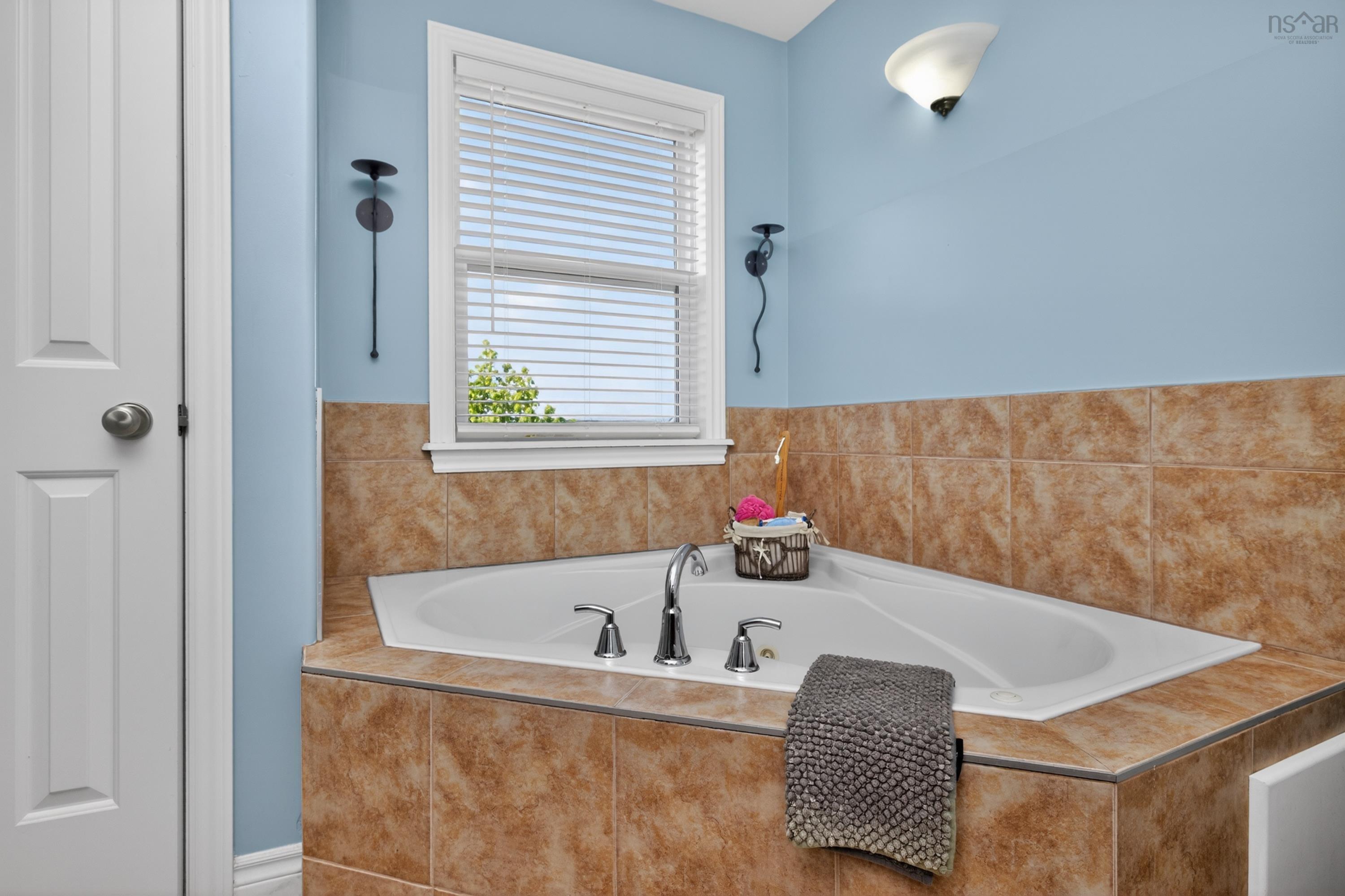 $549,900.00: 200 Transom Drive, Halifax