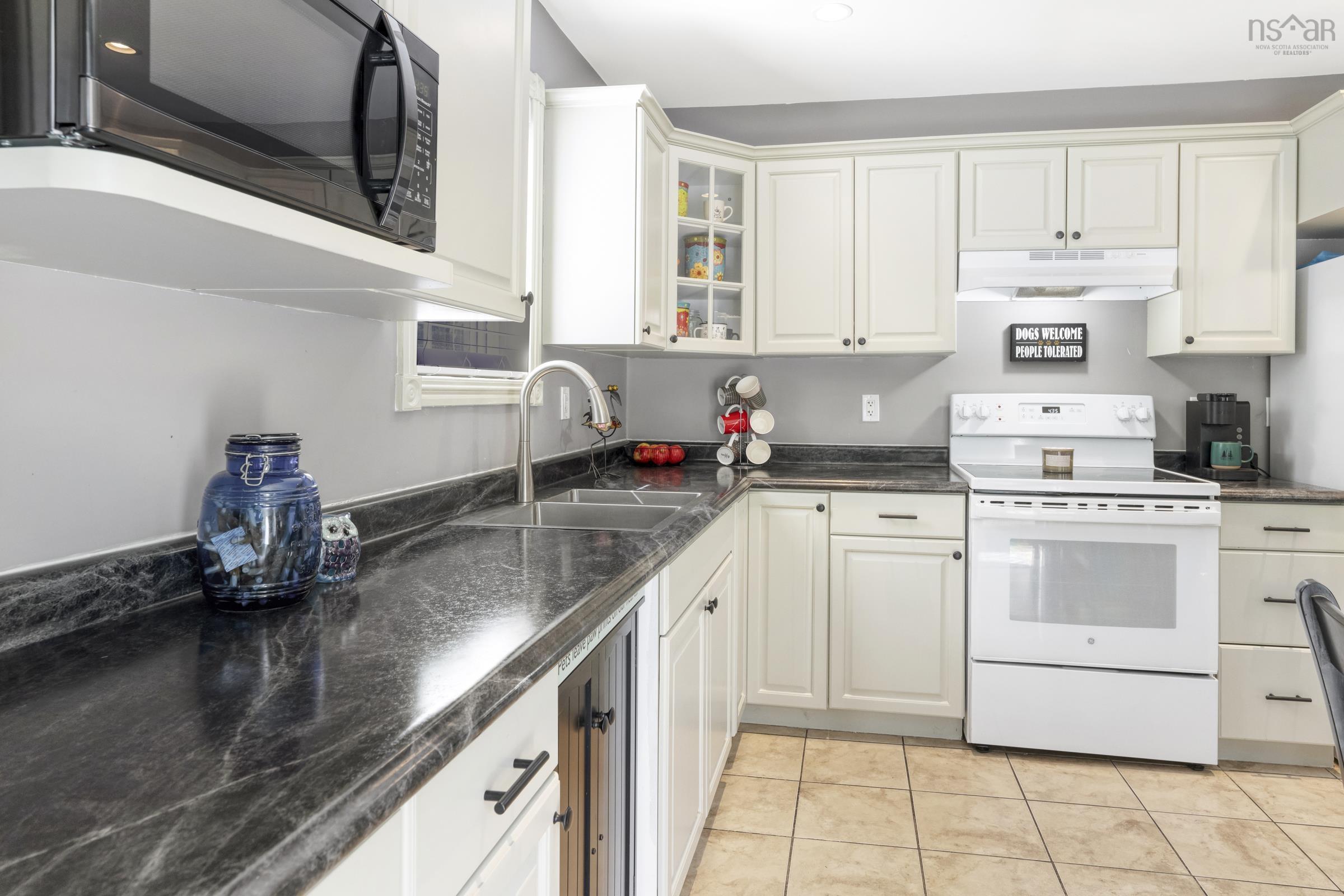 $449,000.00: 277 Victoria Street, Lunenburg