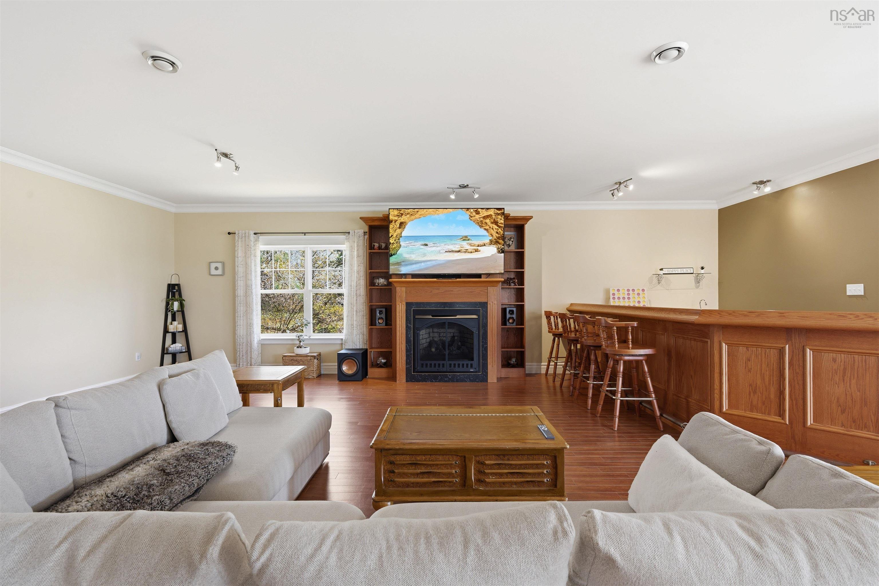$1,249,900.00: 262 Bellefontaine Road, Middle Porters Lake