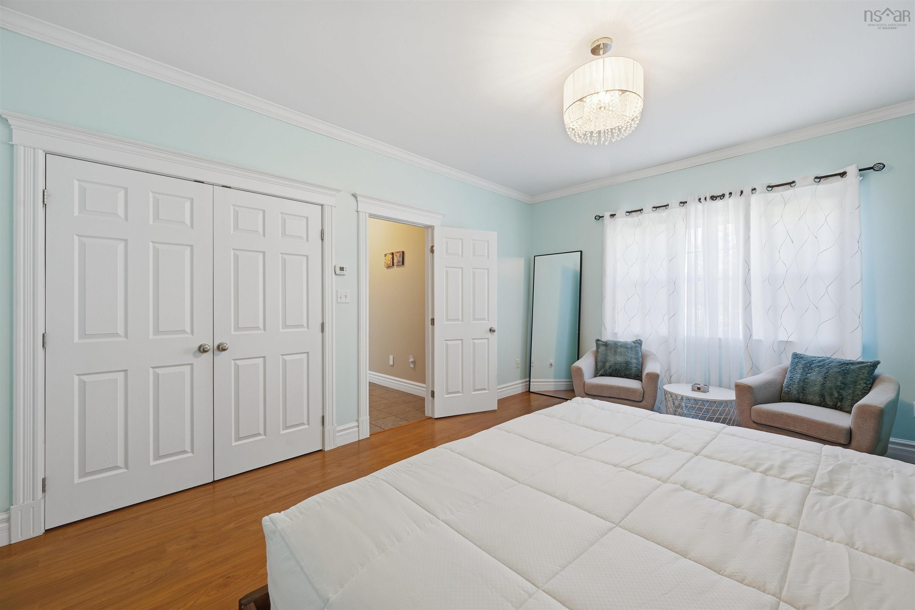 $1,249,900.00: 262 Bellefontaine Road, Middle Porters Lake