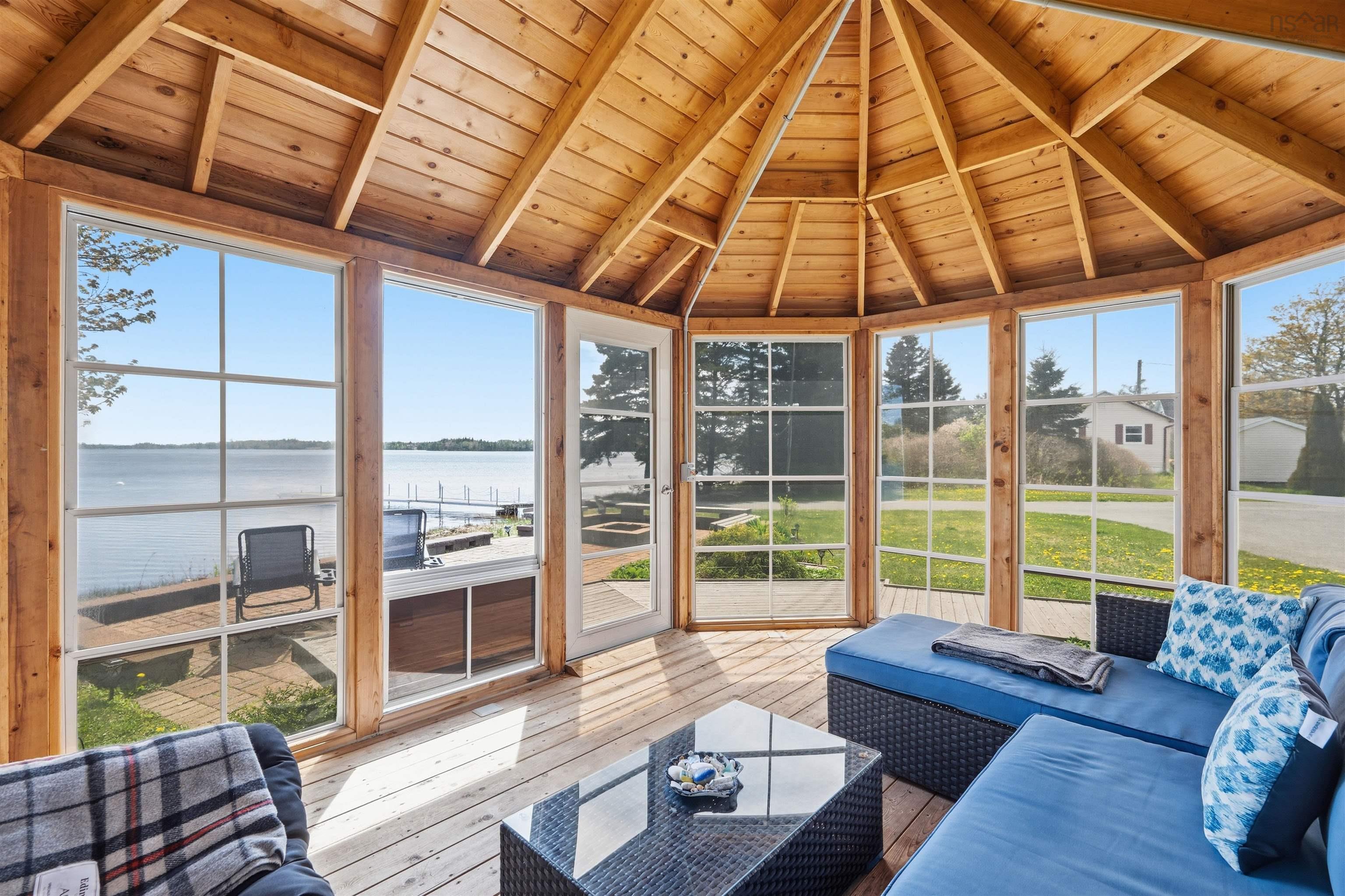 $1,249,900.00: 262 Bellefontaine Road, Middle Porters Lake