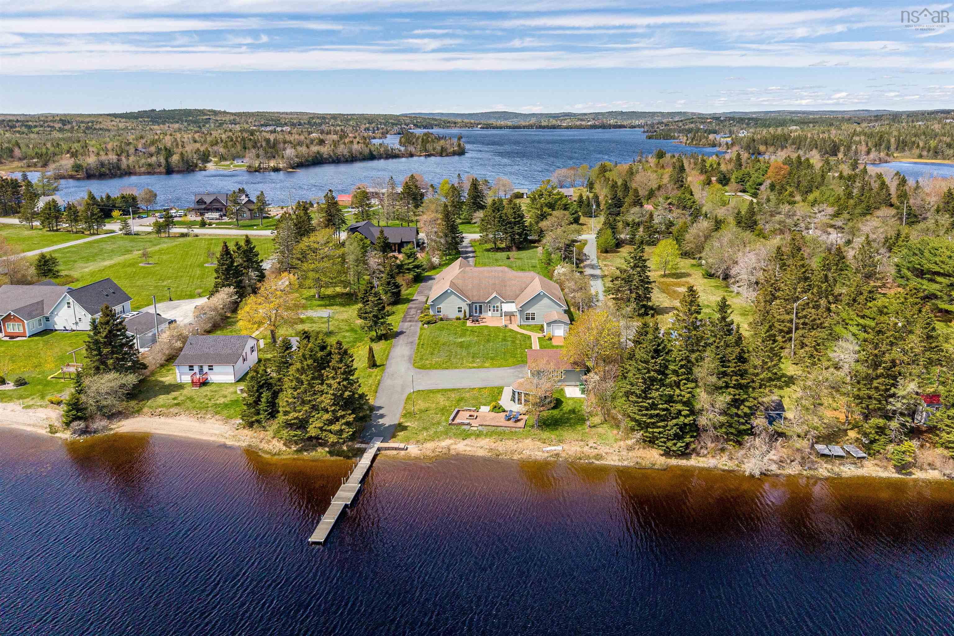 $1,249,900.00: 262 Bellefontaine Road, Middle Porters Lake