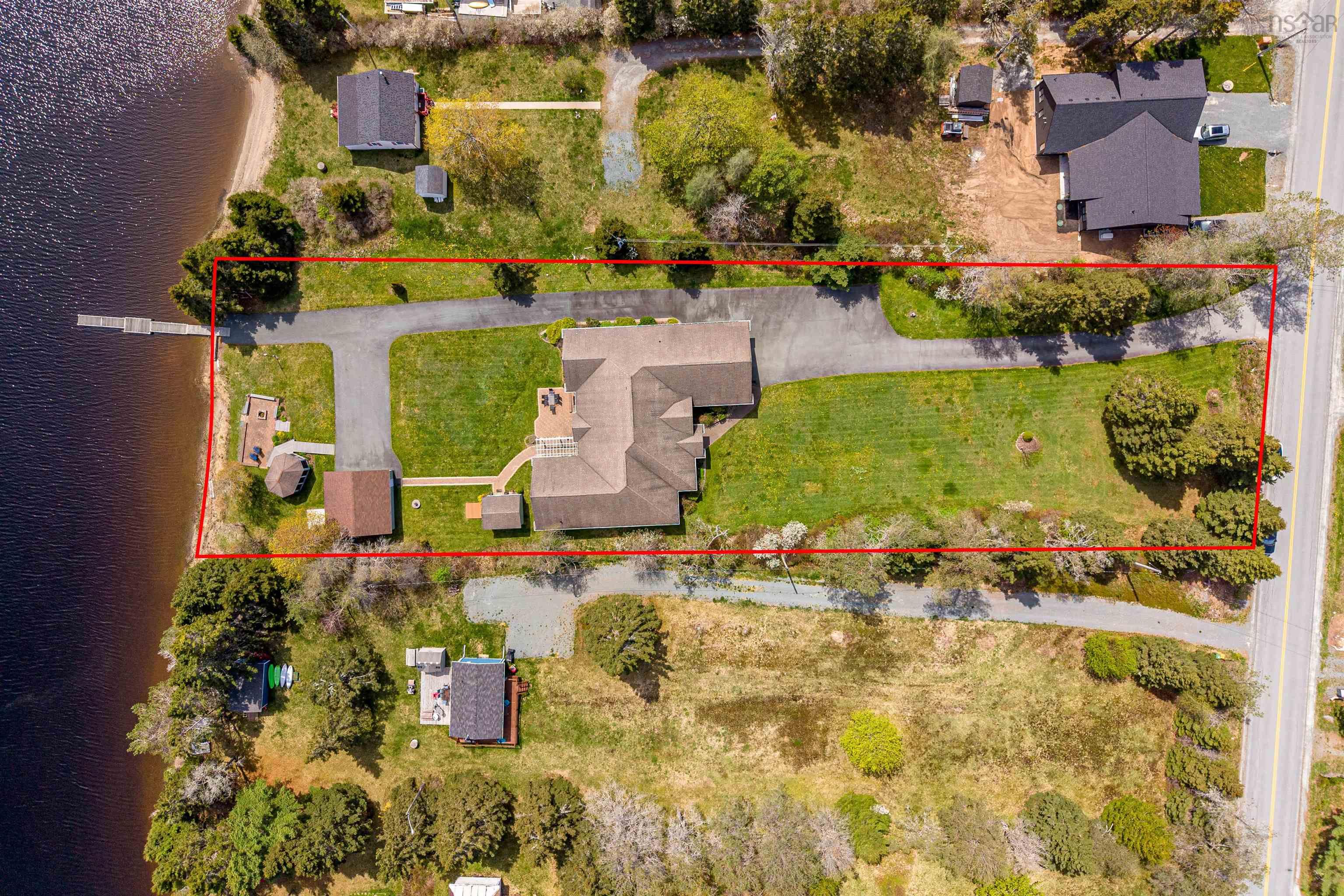 $1,249,900.00: 262 Bellefontaine Road, Middle Porters Lake