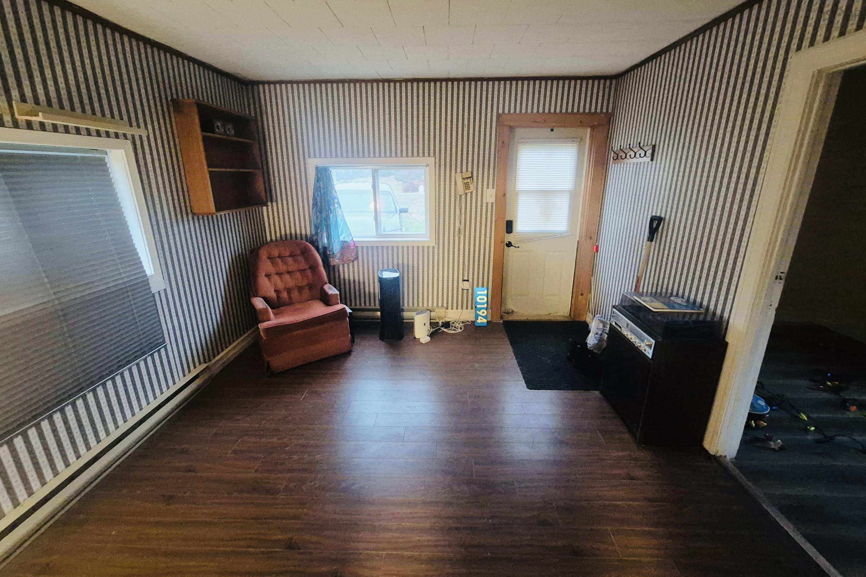 $114,900.00: 10194 Highway 209, Diligent River