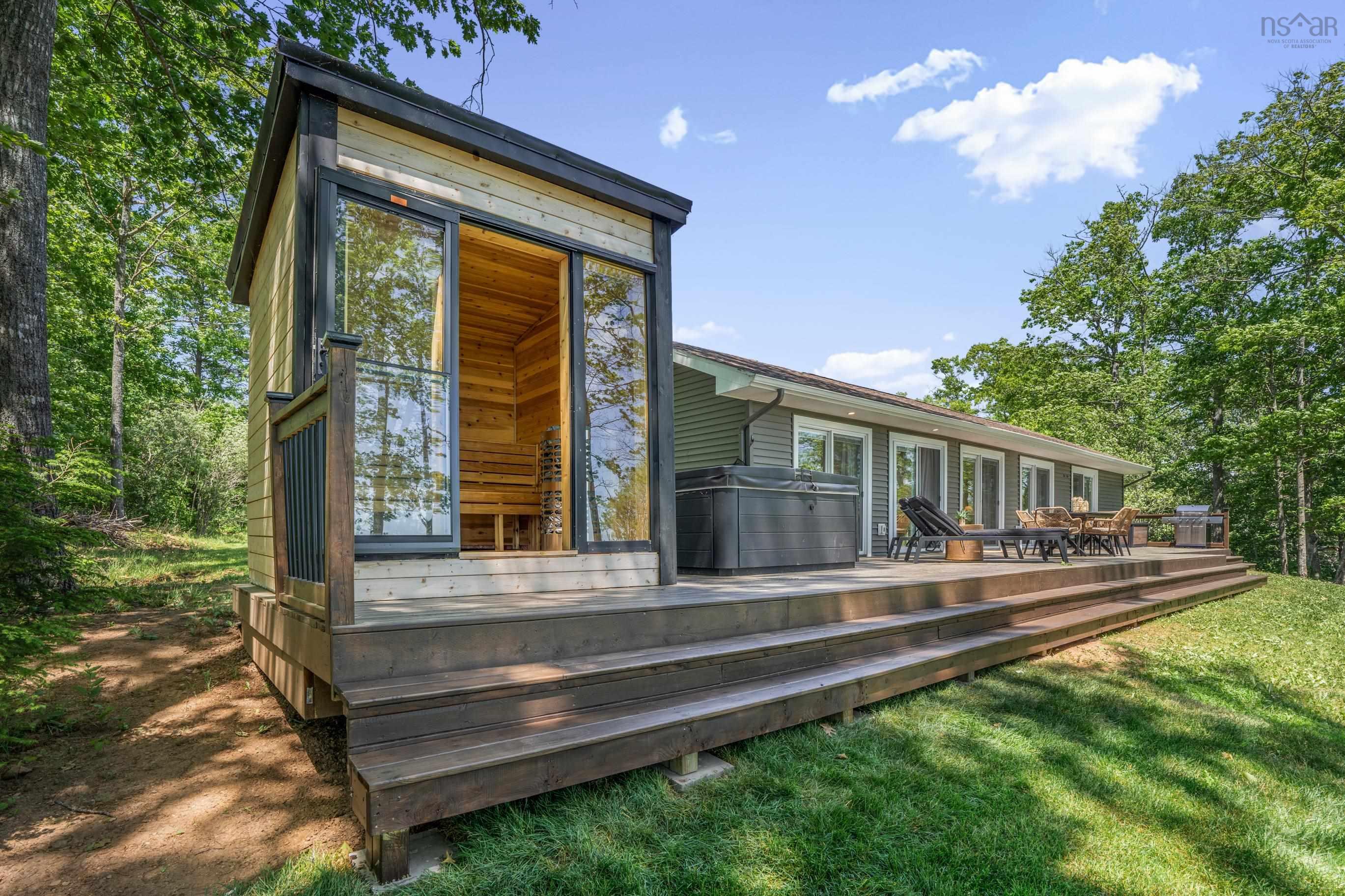 $1,279,000.00: 40 Martins Point Road, Enfield