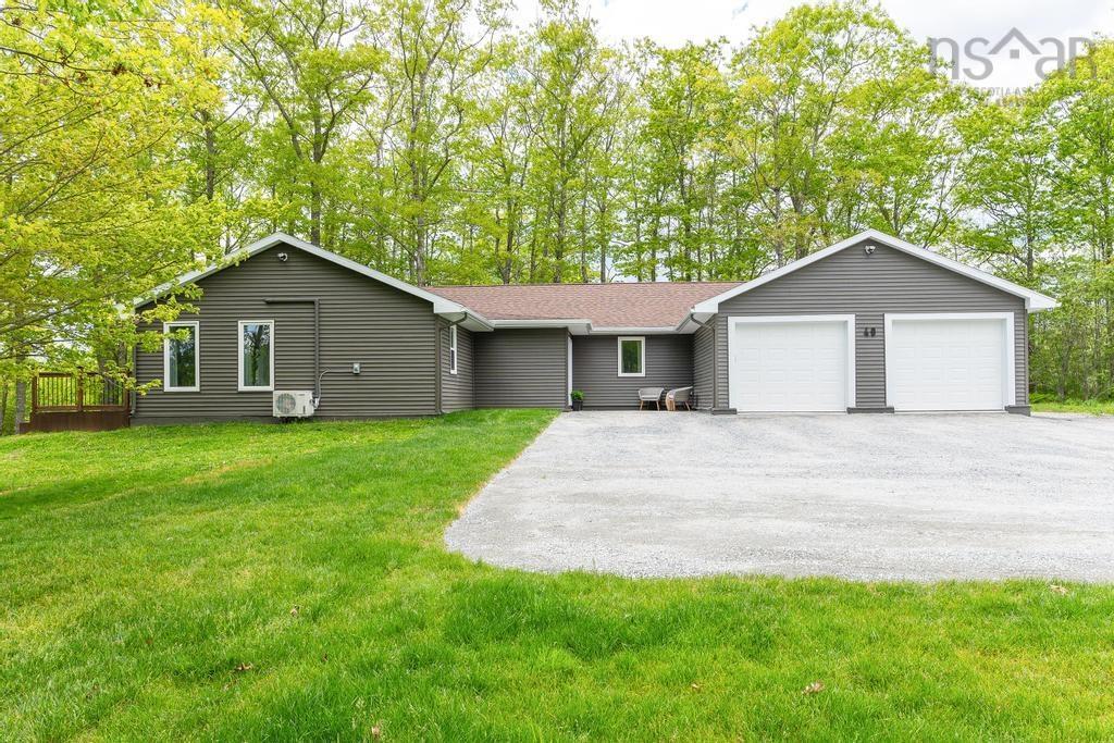 $1,279,000.00: 40 Martins Point Road, Enfield