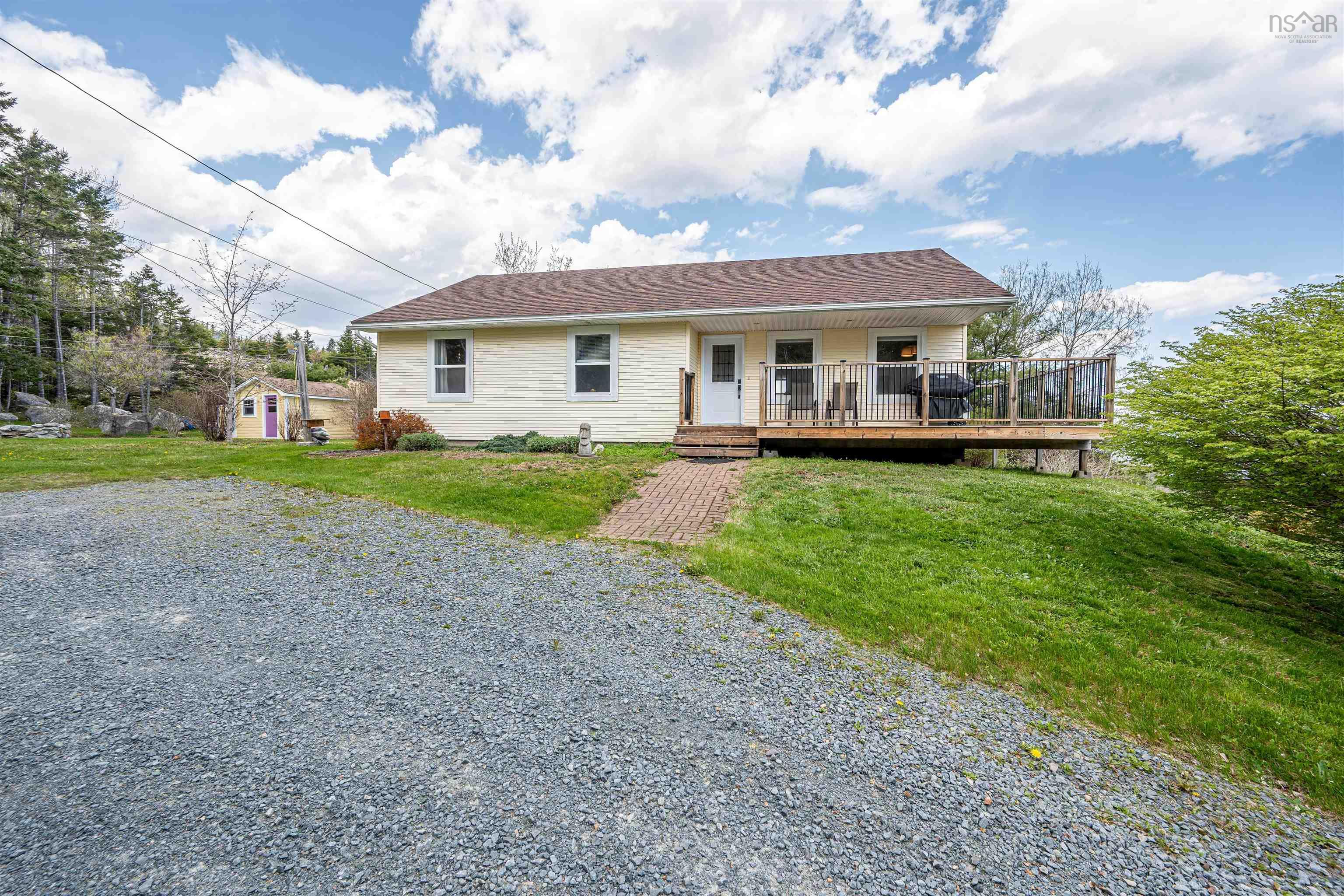 6867 St Margarets Bay Road, Boutiliers Point, NS (MLS 202612205)