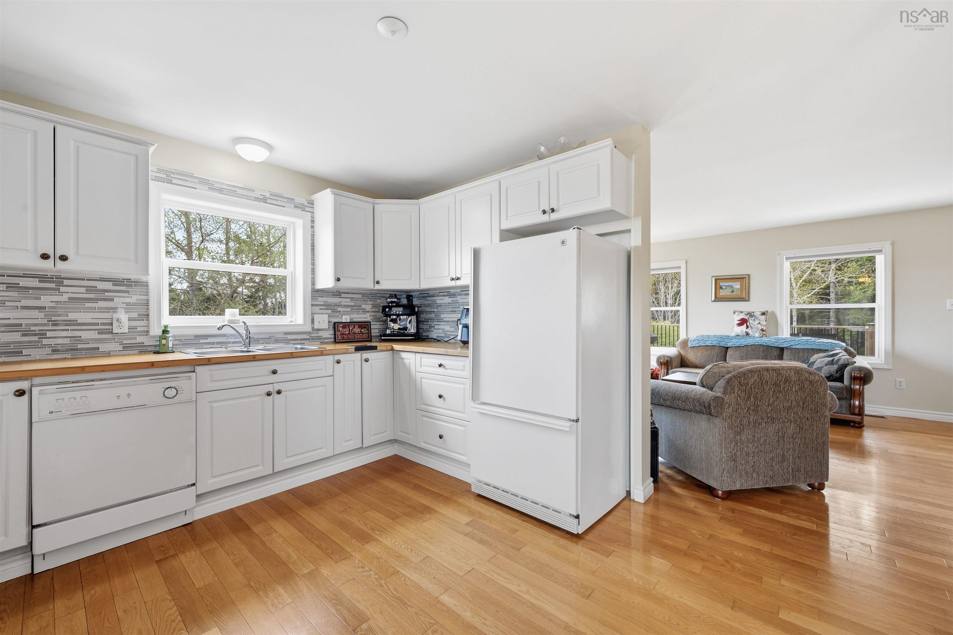 6867 St Margarets Bay Road, Boutiliers Point, NS (MLS 202612205)