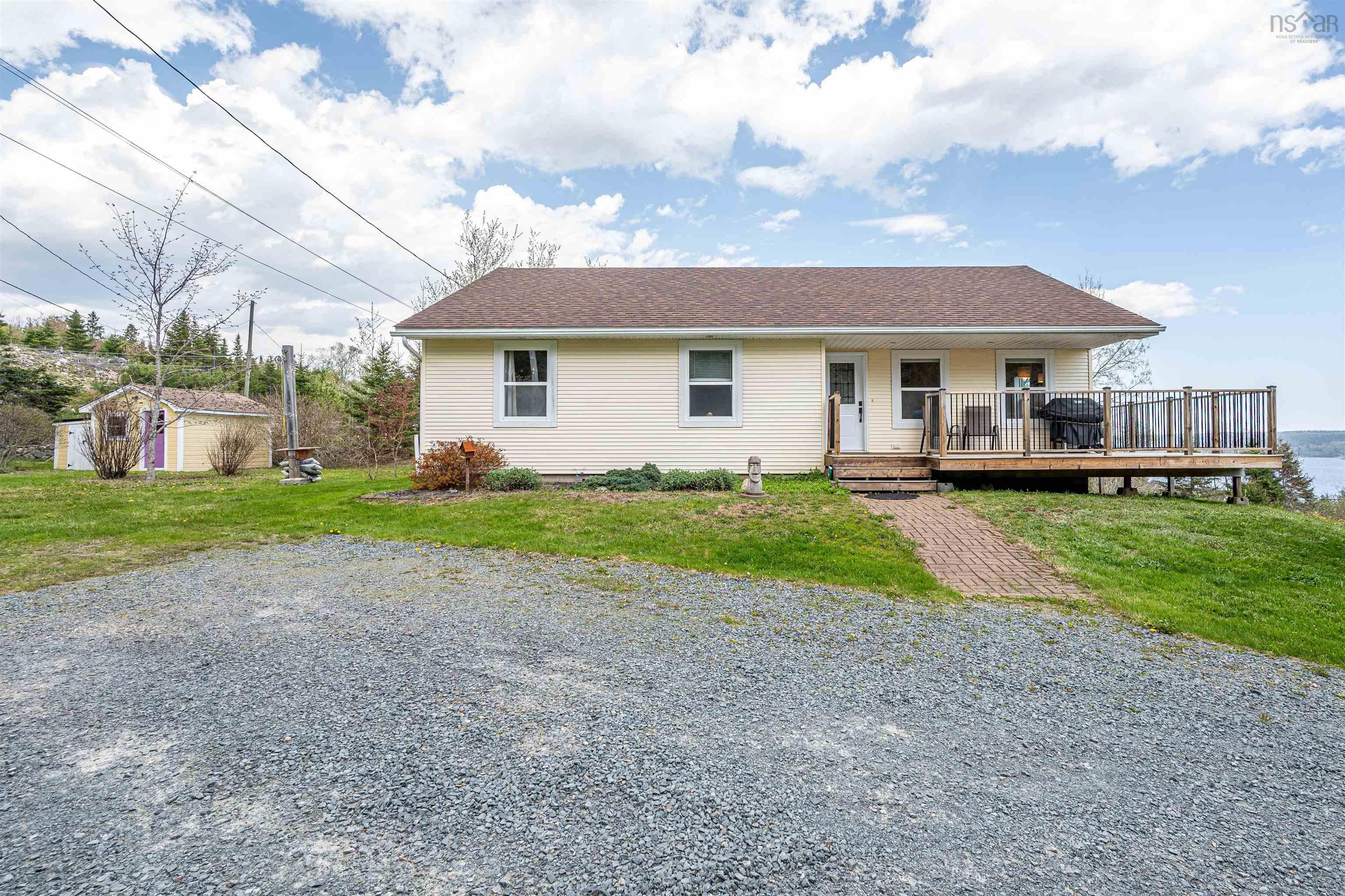 6867 St Margarets Bay Road, Boutiliers Point, NS (MLS 202612205)