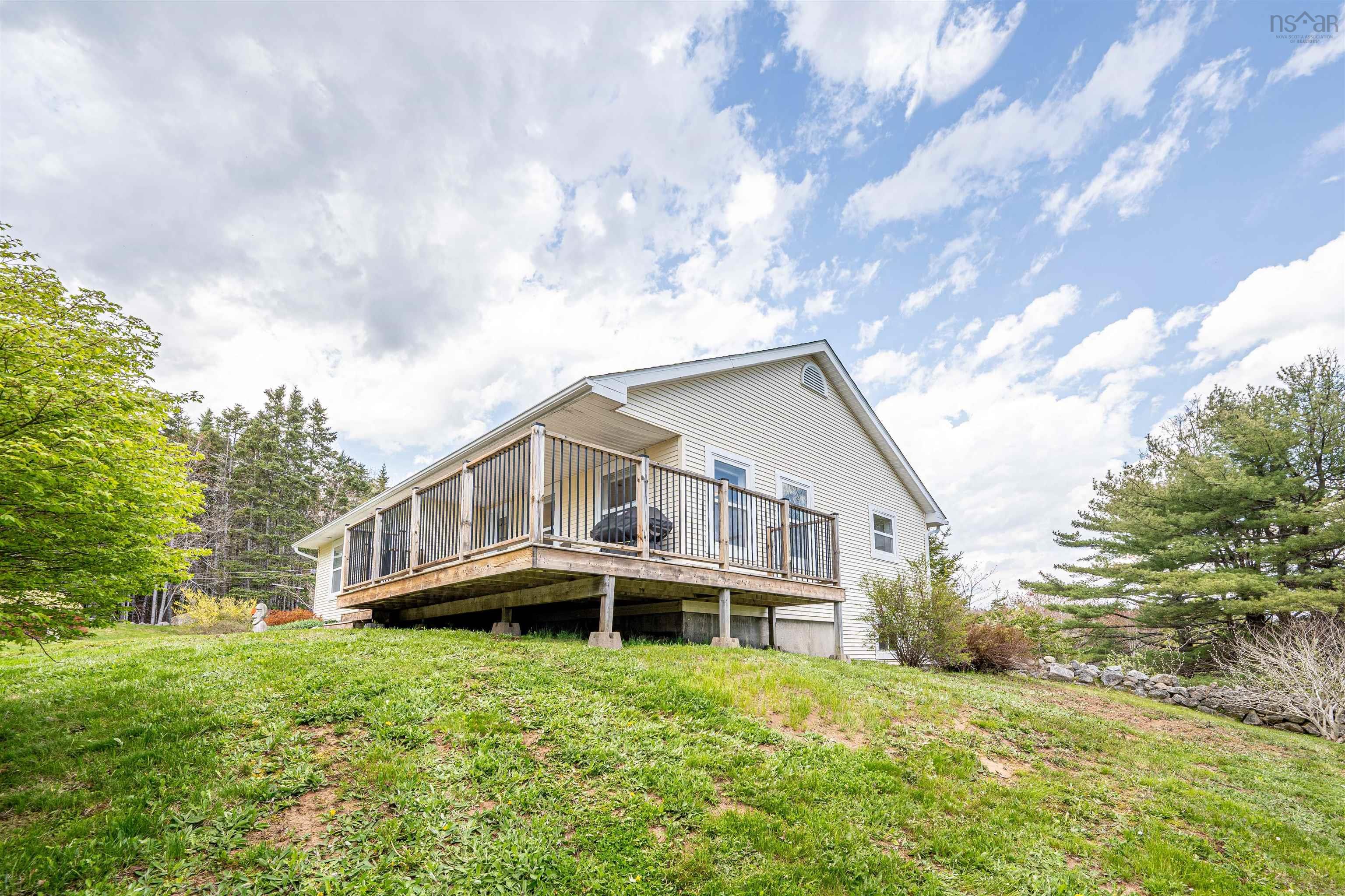 6867 St Margarets Bay Road, Boutiliers Point, NS (MLS 202612205)