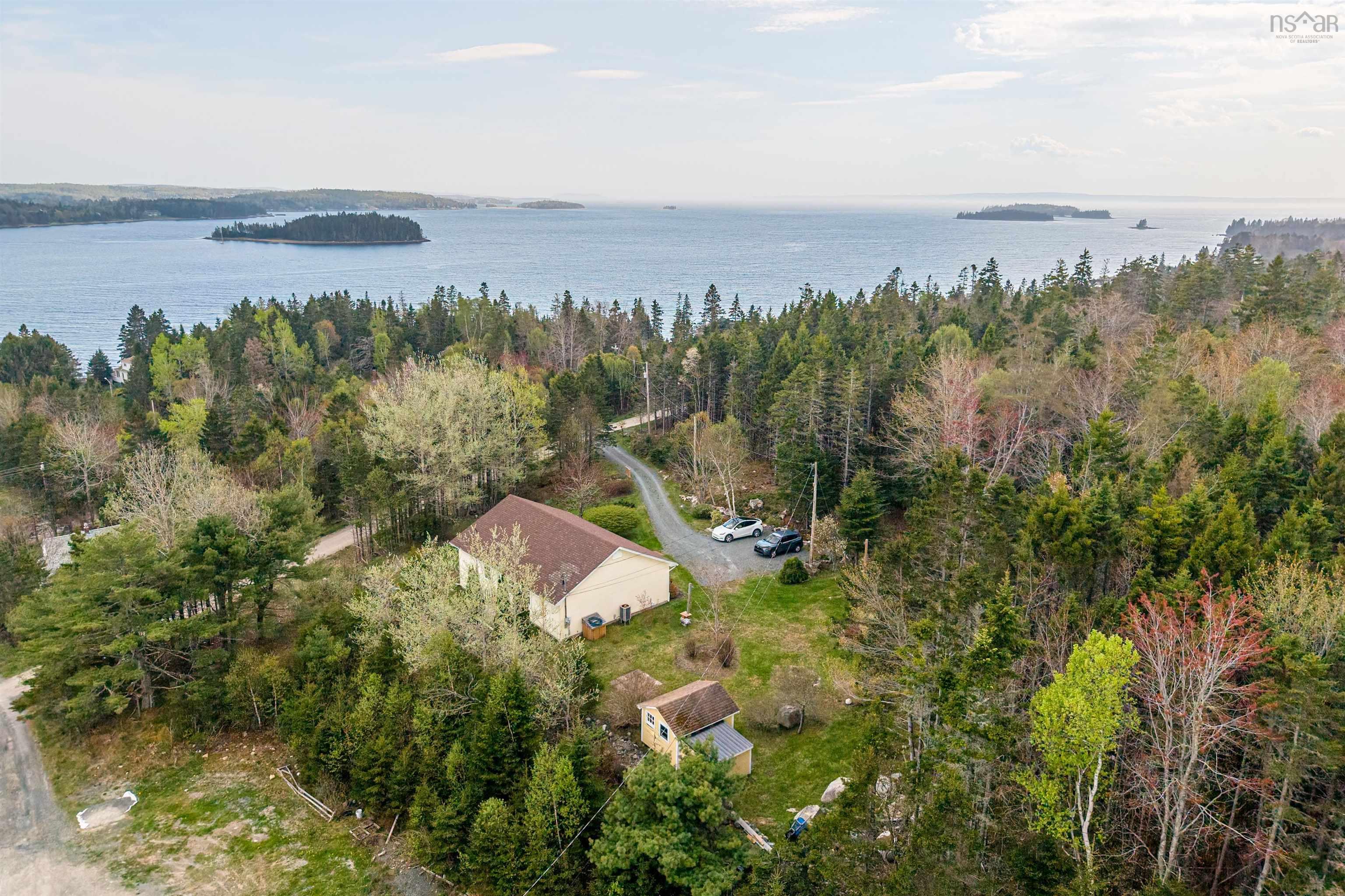6867 St Margarets Bay Road, Boutiliers Point, NS (MLS 202612205)