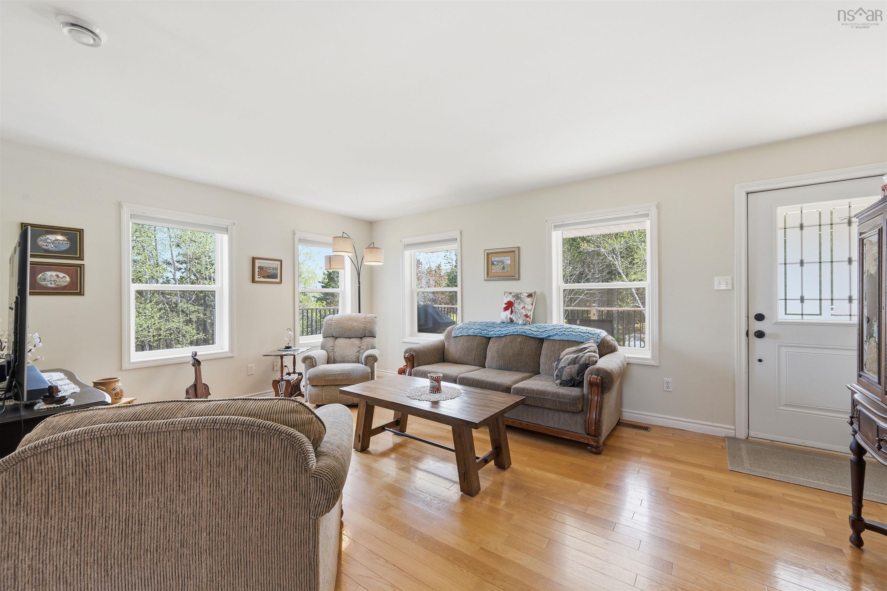 6867 St Margarets Bay Road, Boutiliers Point, NS (MLS 202612205)