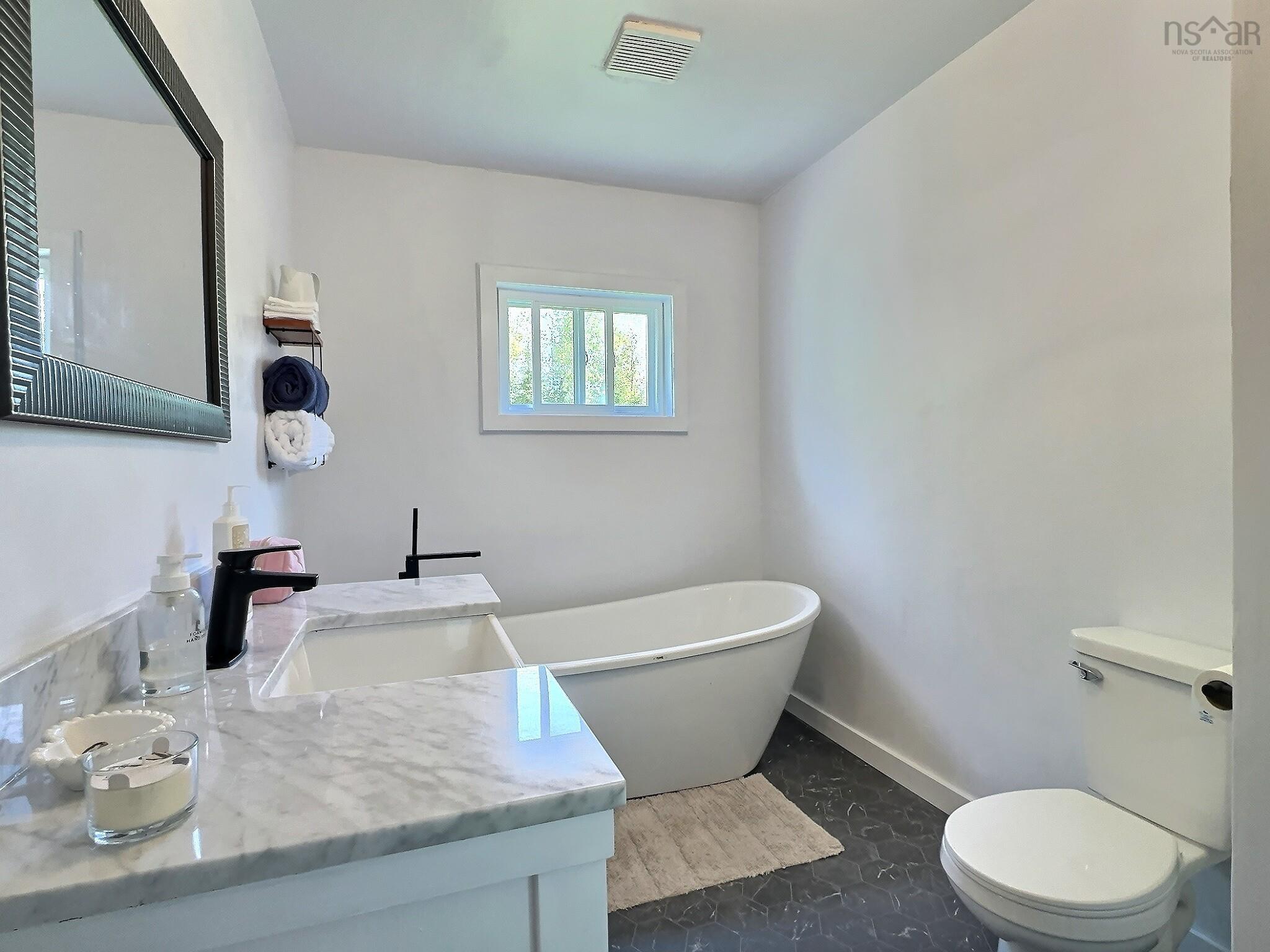 $370,000.00: 260 Loon Lane, Shortts Lake