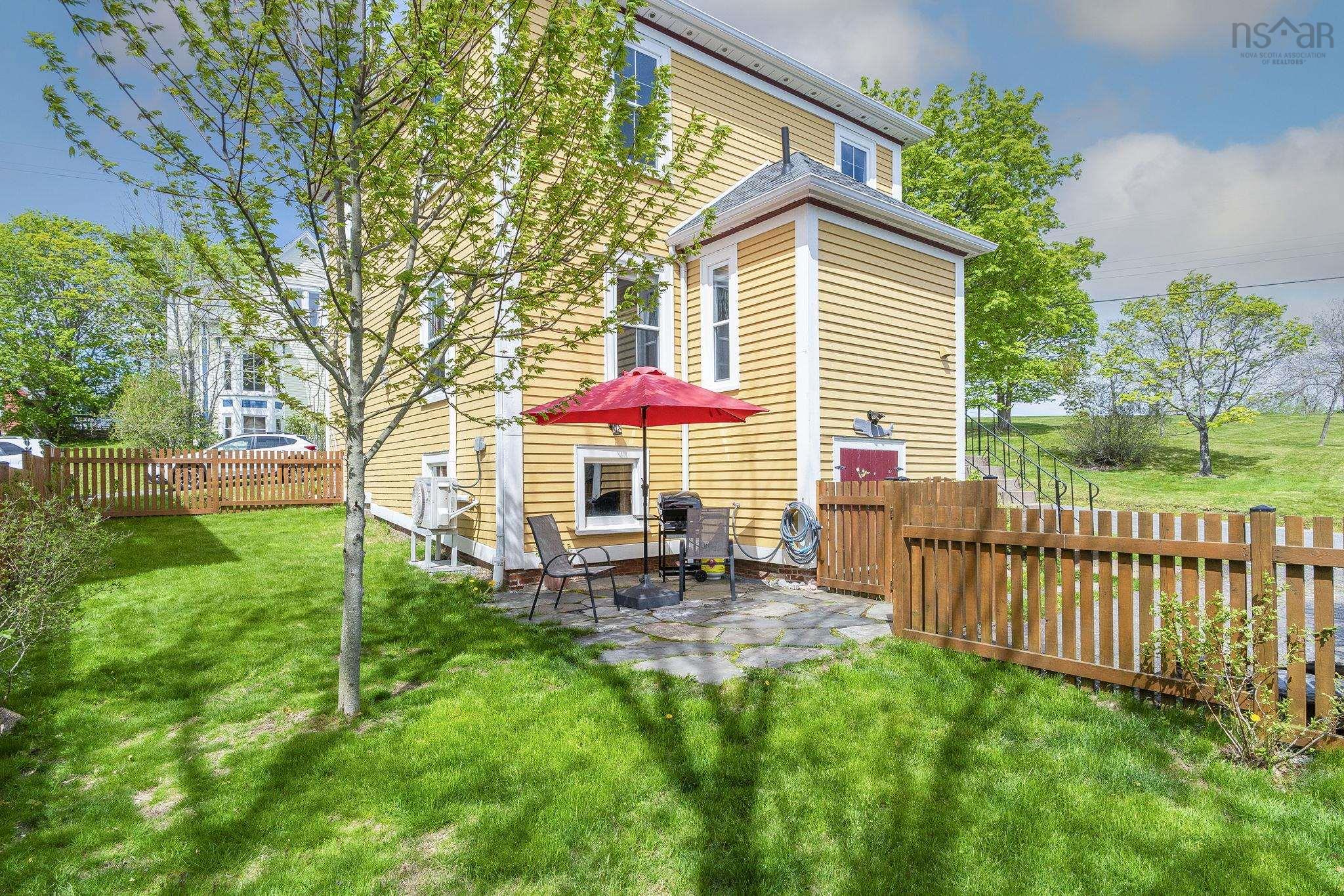 $639,900.00: 206 Fox Street, Lunenburg