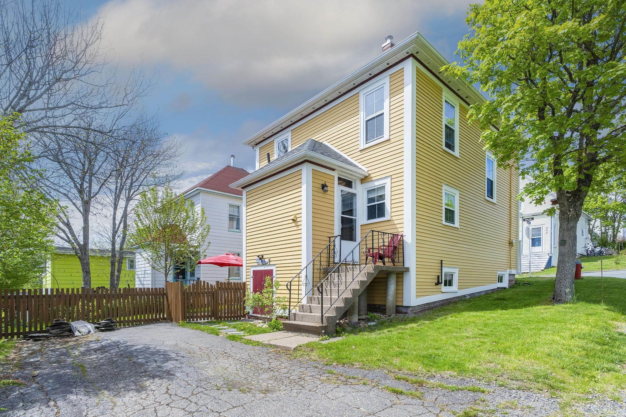$639,900.00: 206 Fox Street, Lunenburg