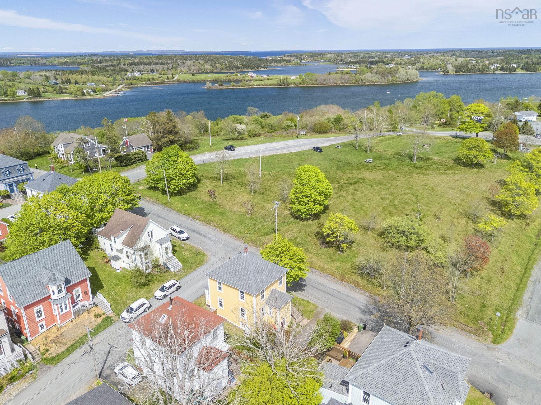 $639,900.00: 206 Fox Street, Lunenburg