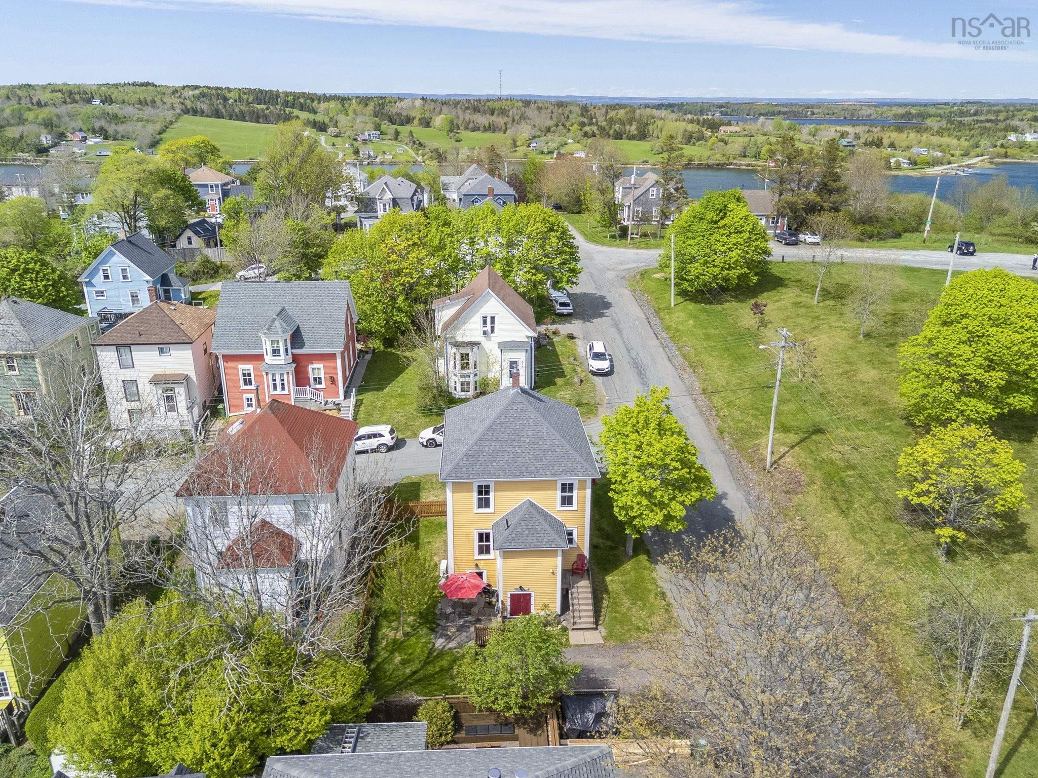 $639,900.00: 206 Fox Street, Lunenburg