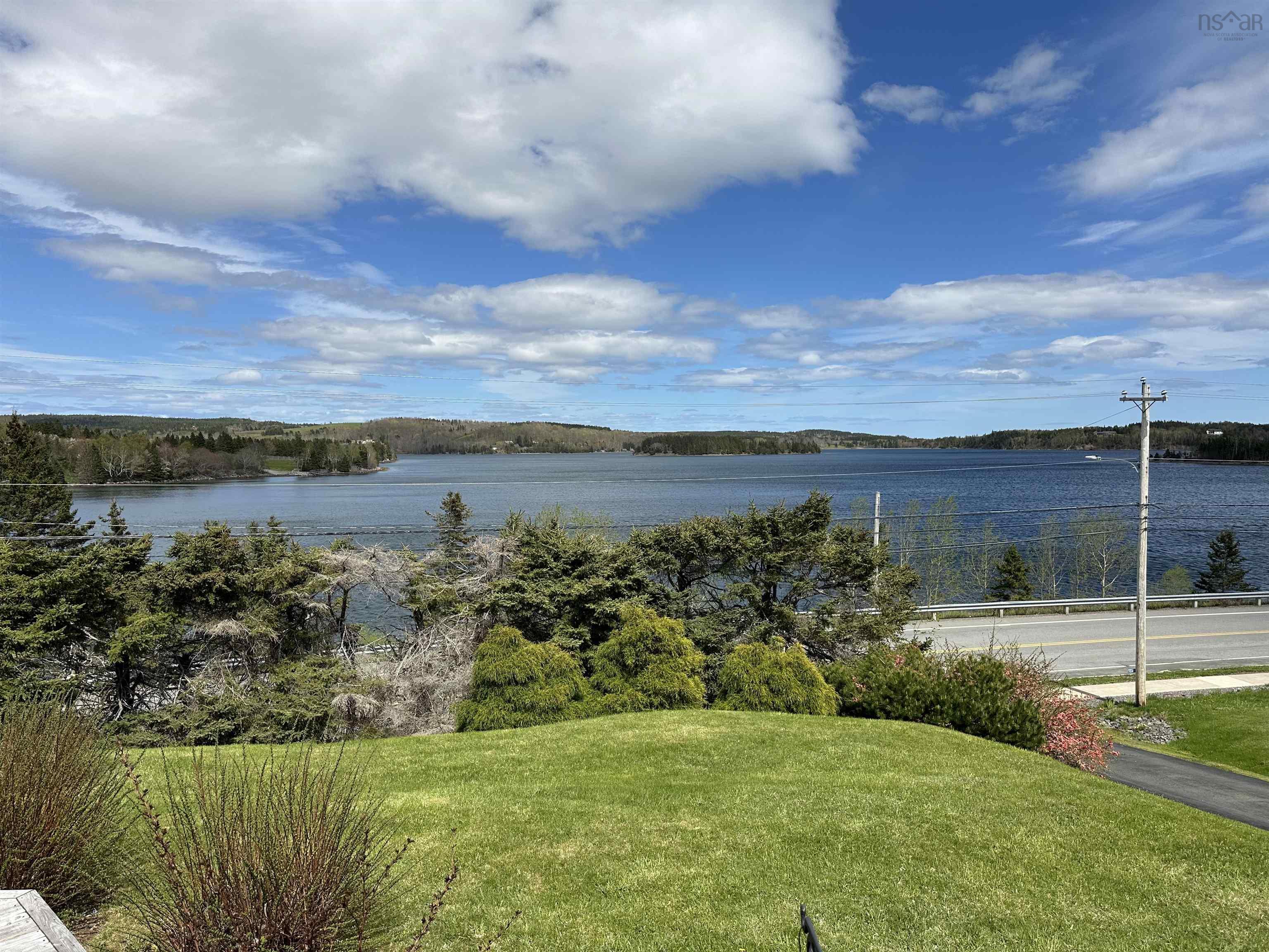 $385,000.00: 10419 16 Highway, Guysborough