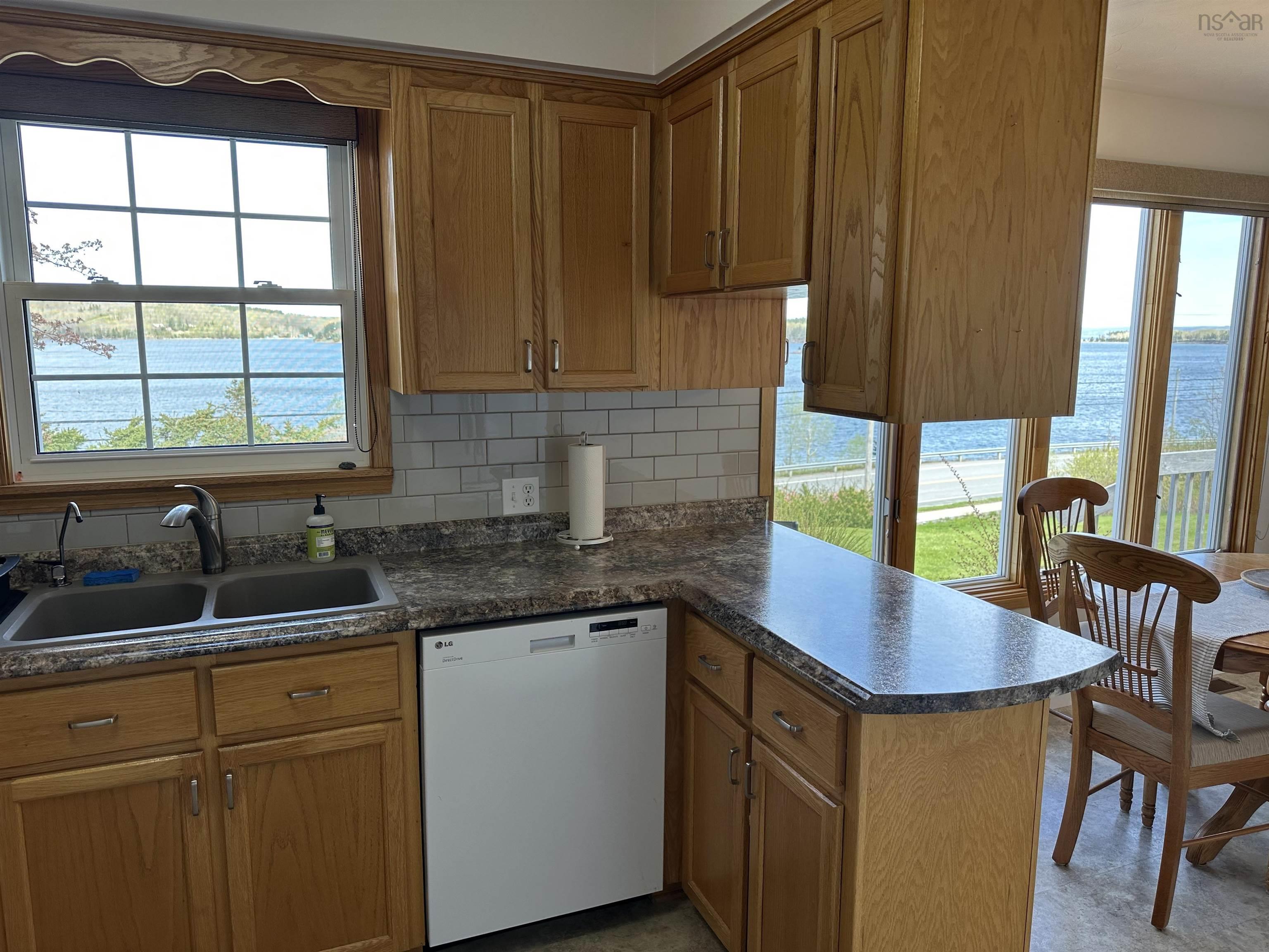 $385,000.00: 10419 16 Highway, Guysborough