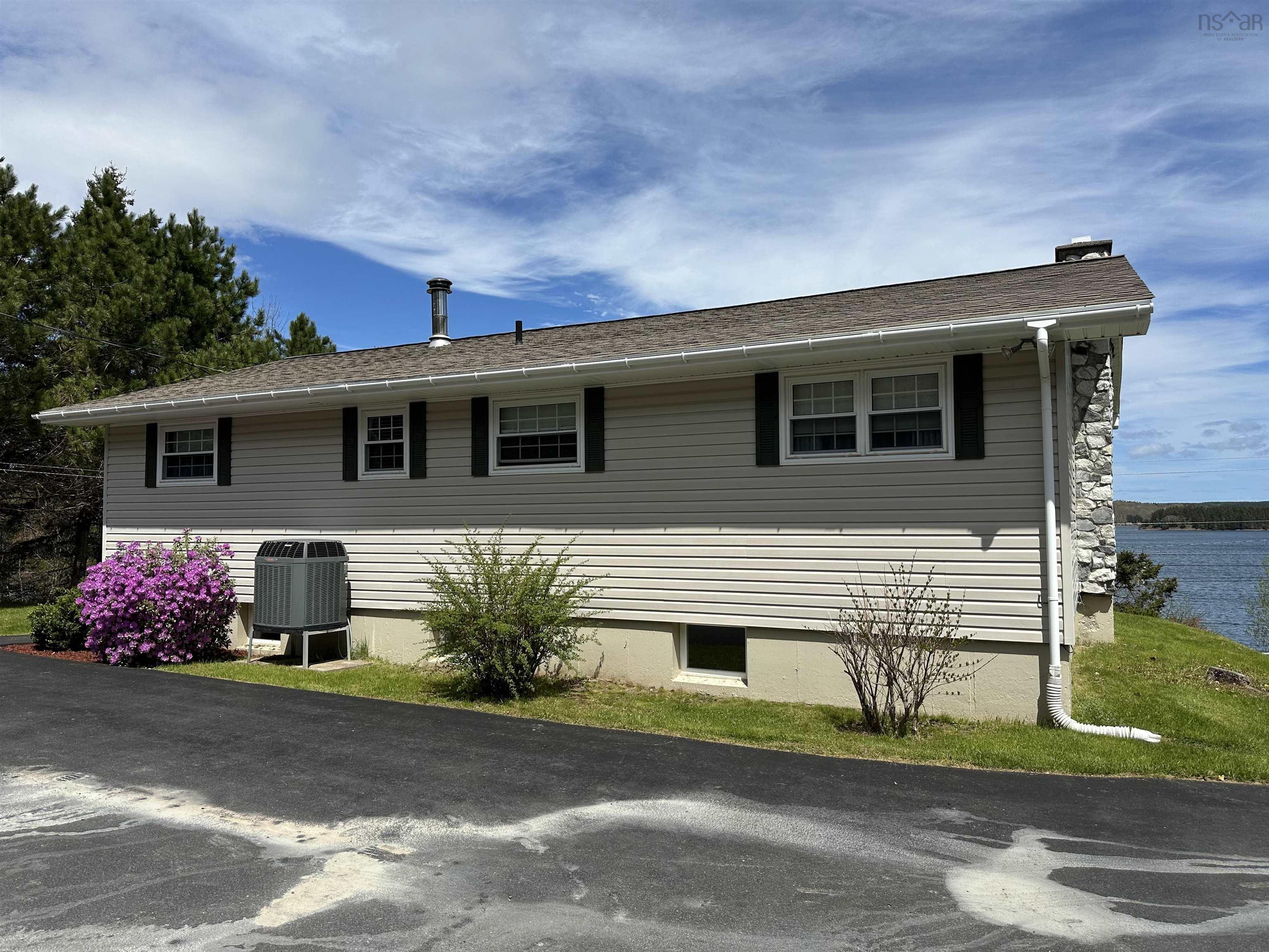 $385,000.00: 10419 16 Highway, Guysborough