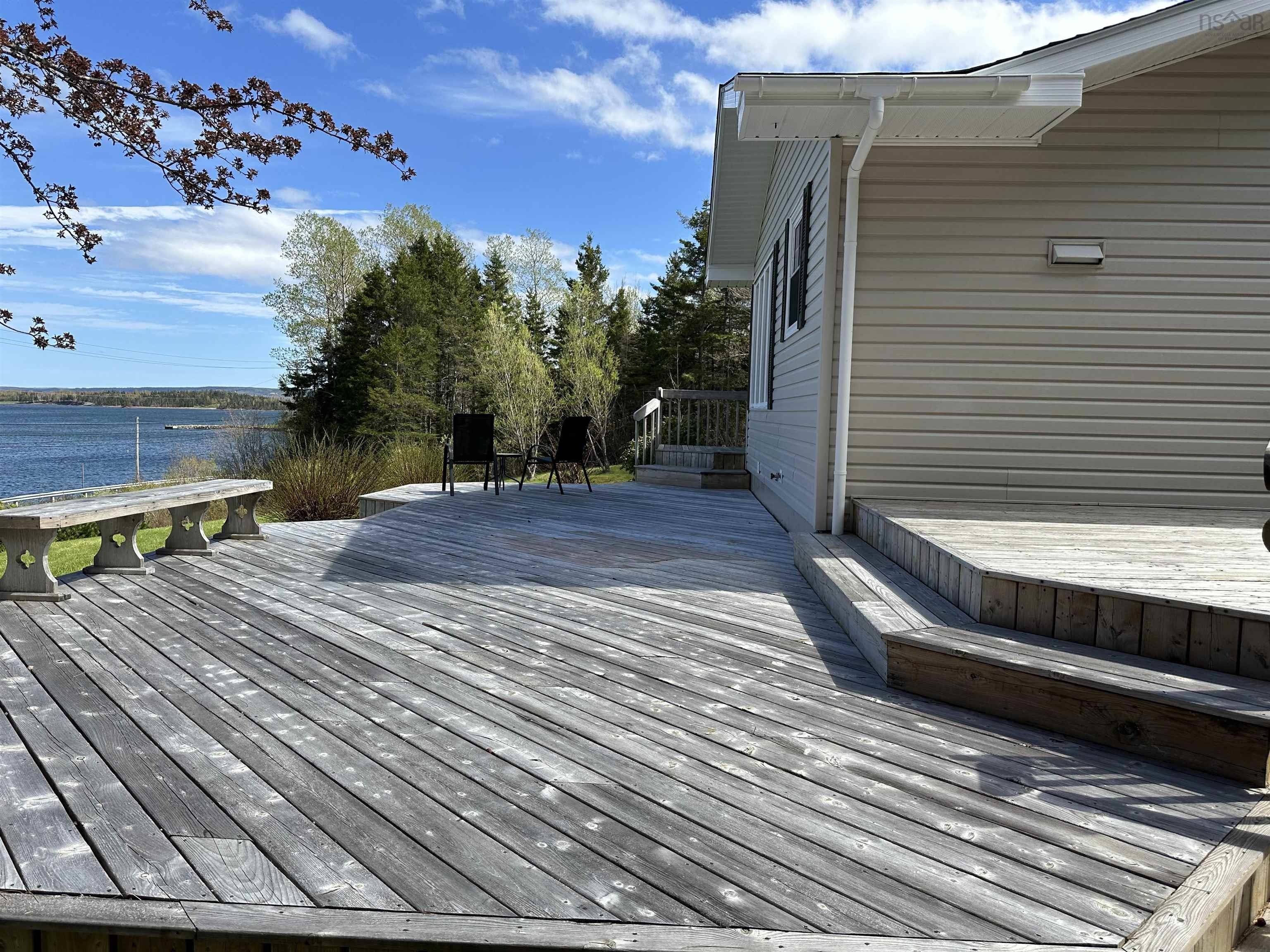 $385,000.00: 10419 16 Highway, Guysborough