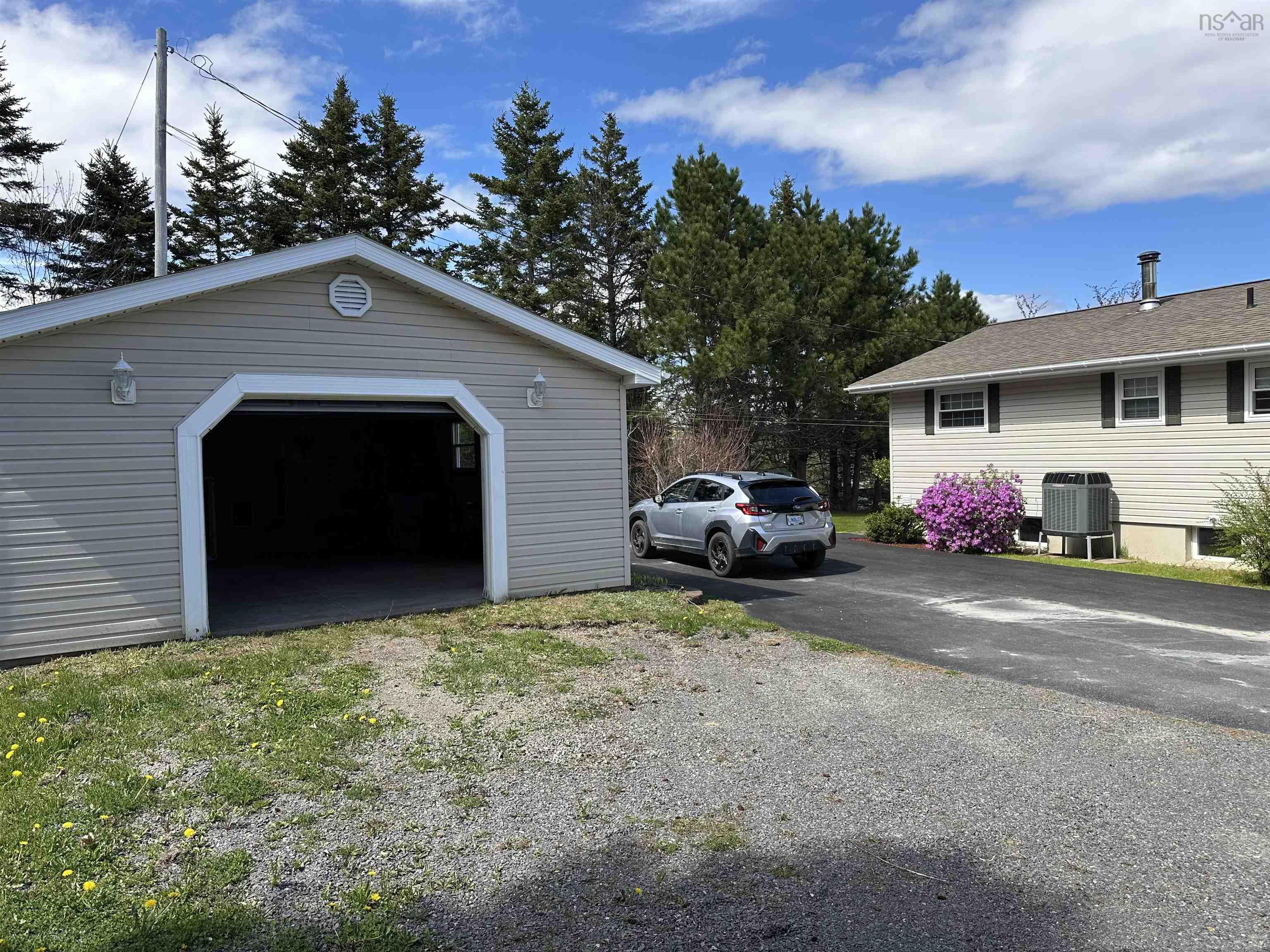 $385,000.00: 10419 16 Highway, Guysborough