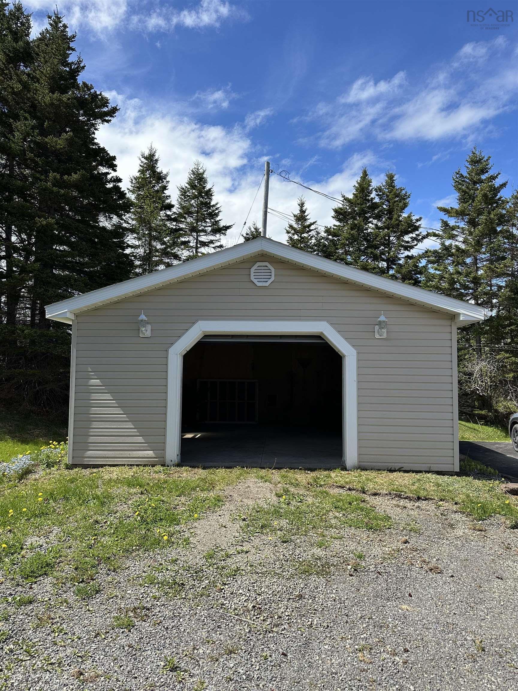 $385,000.00: 10419 16 Highway, Guysborough