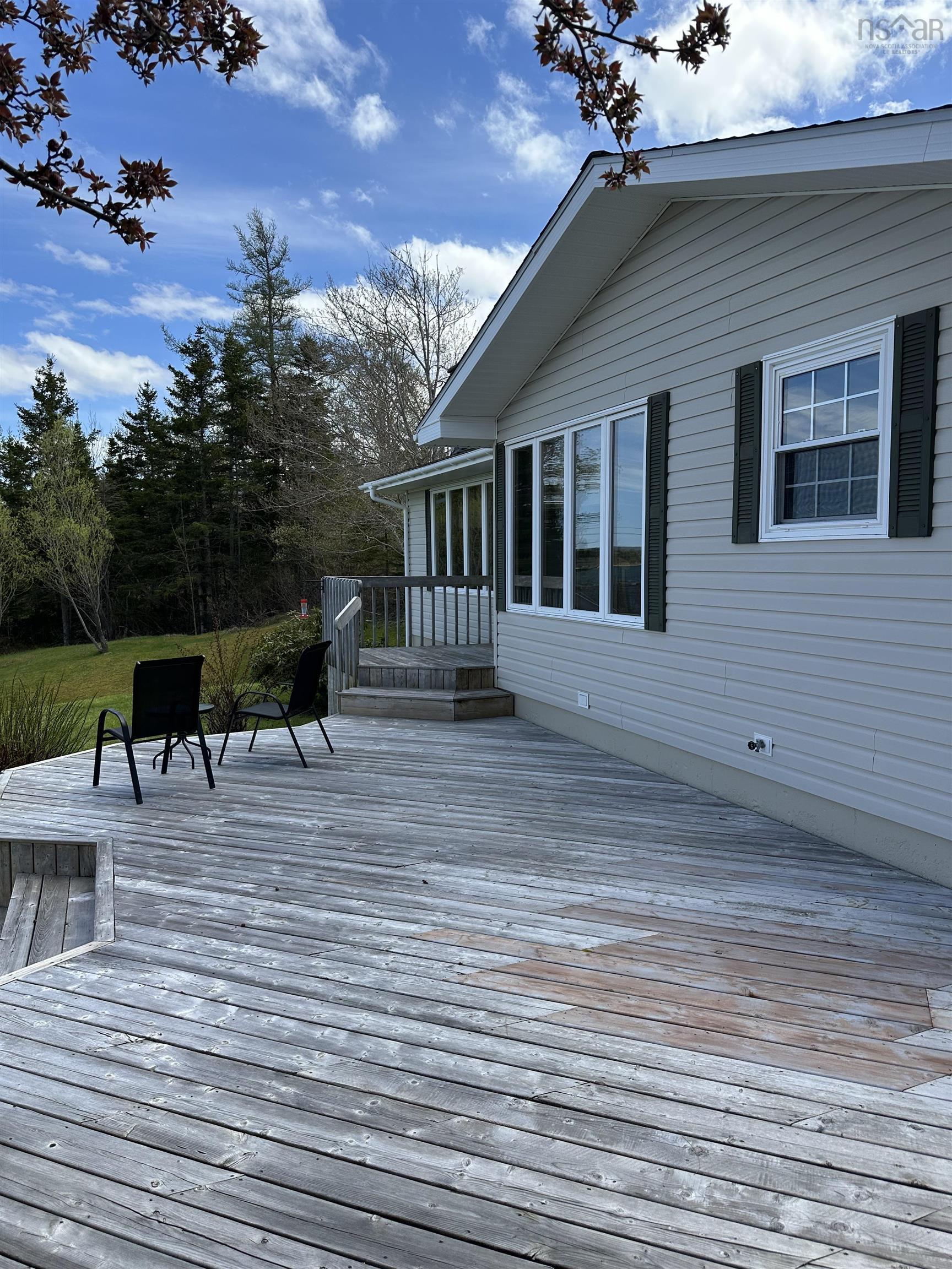 $385,000.00: 10419 16 Highway, Guysborough