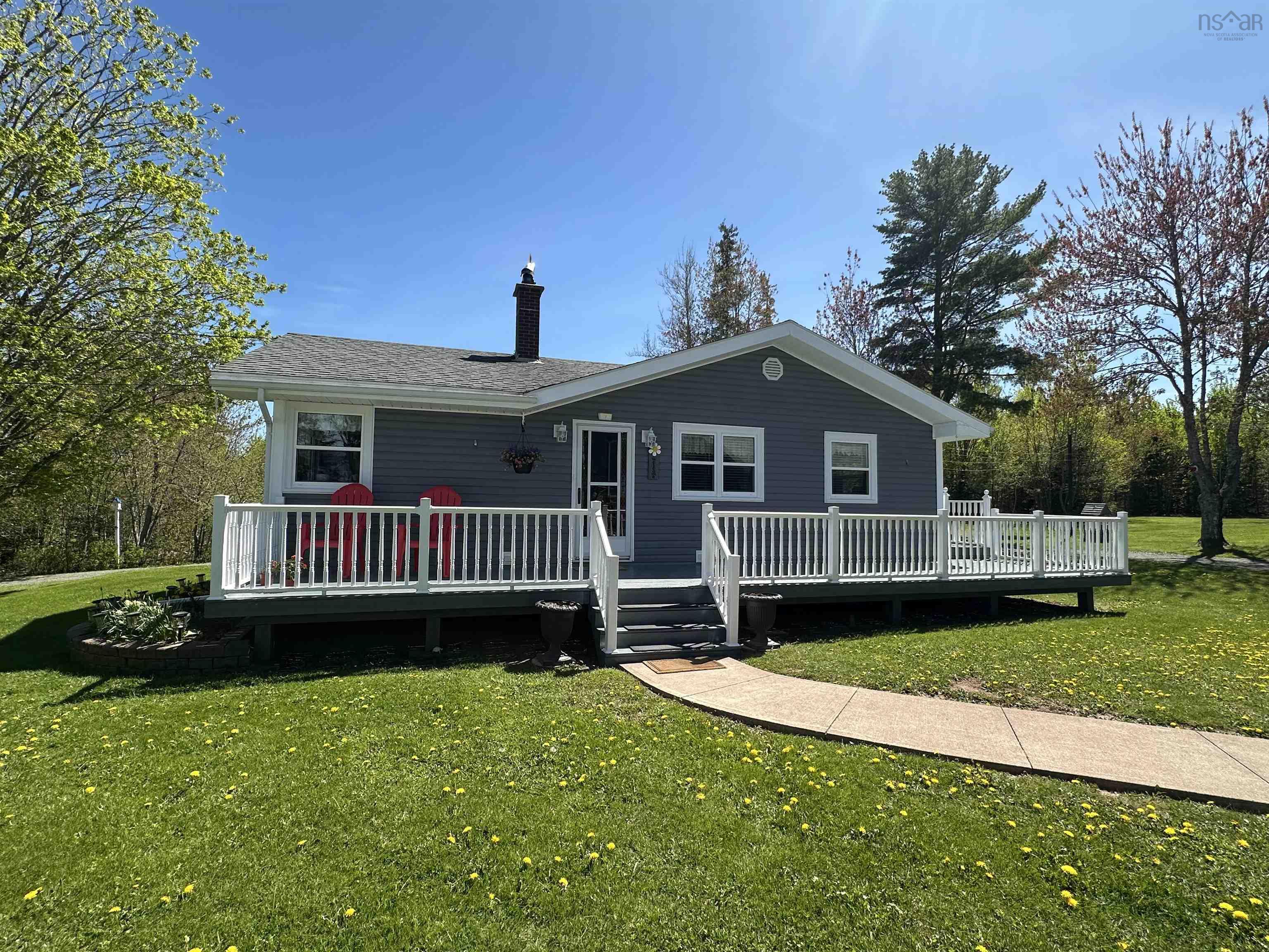 $439,000.00: 4139 East River East Side Road, Plymouth