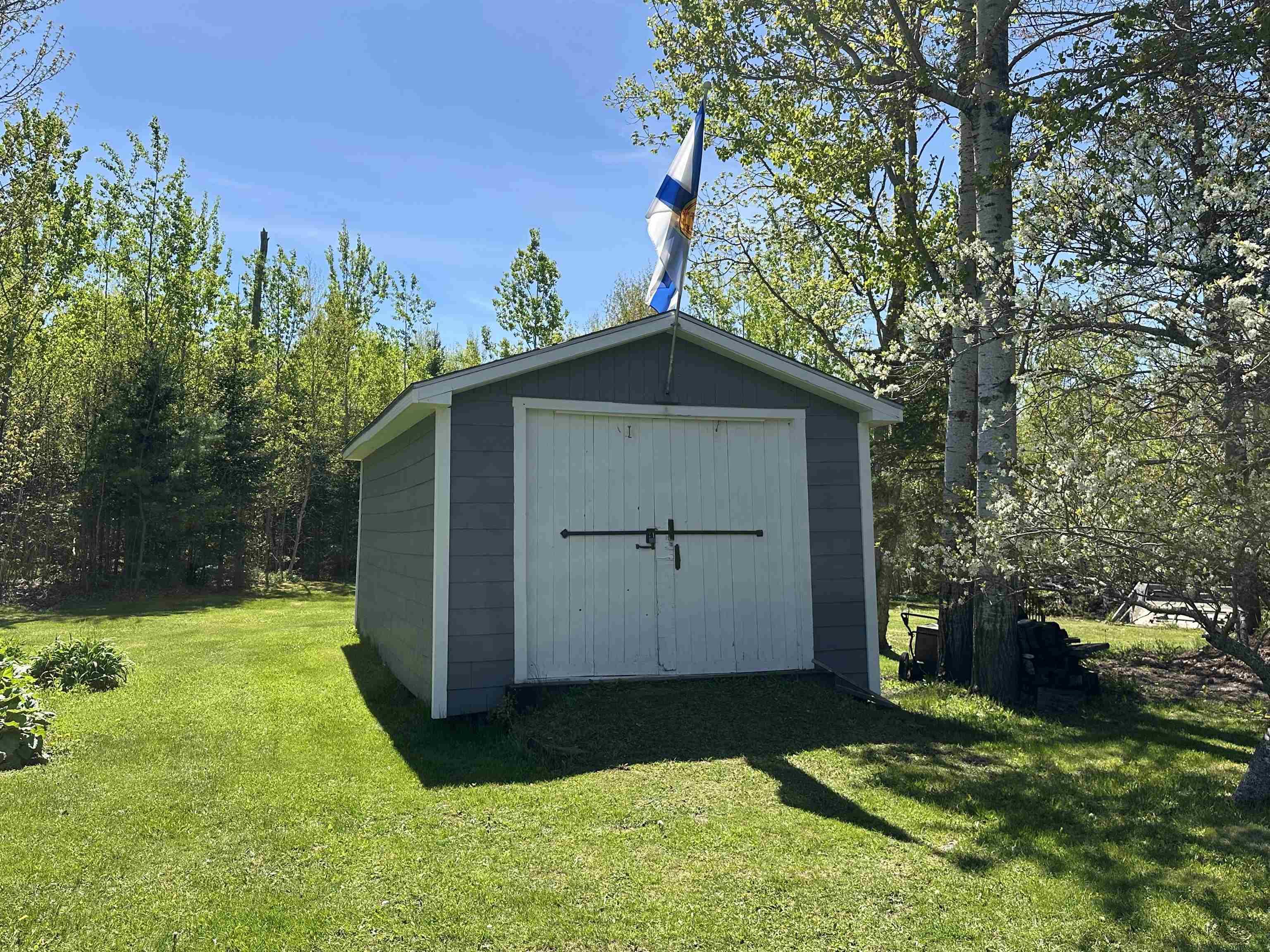$439,000.00: 4139 East River East Side Road, Plymouth