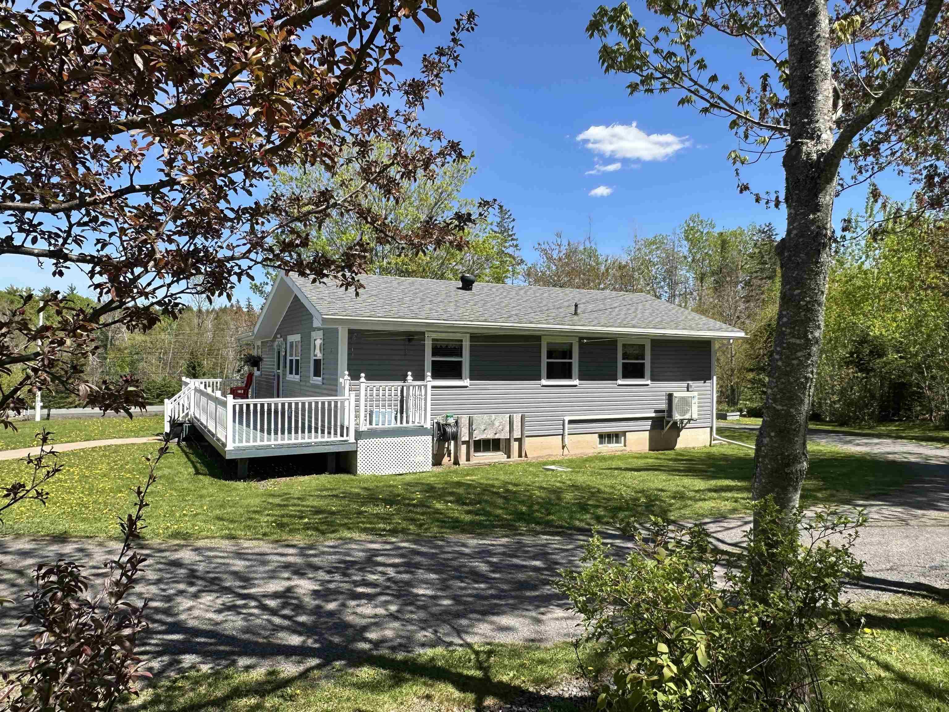 $439,000.00: 4139 East River East Side Road, Plymouth