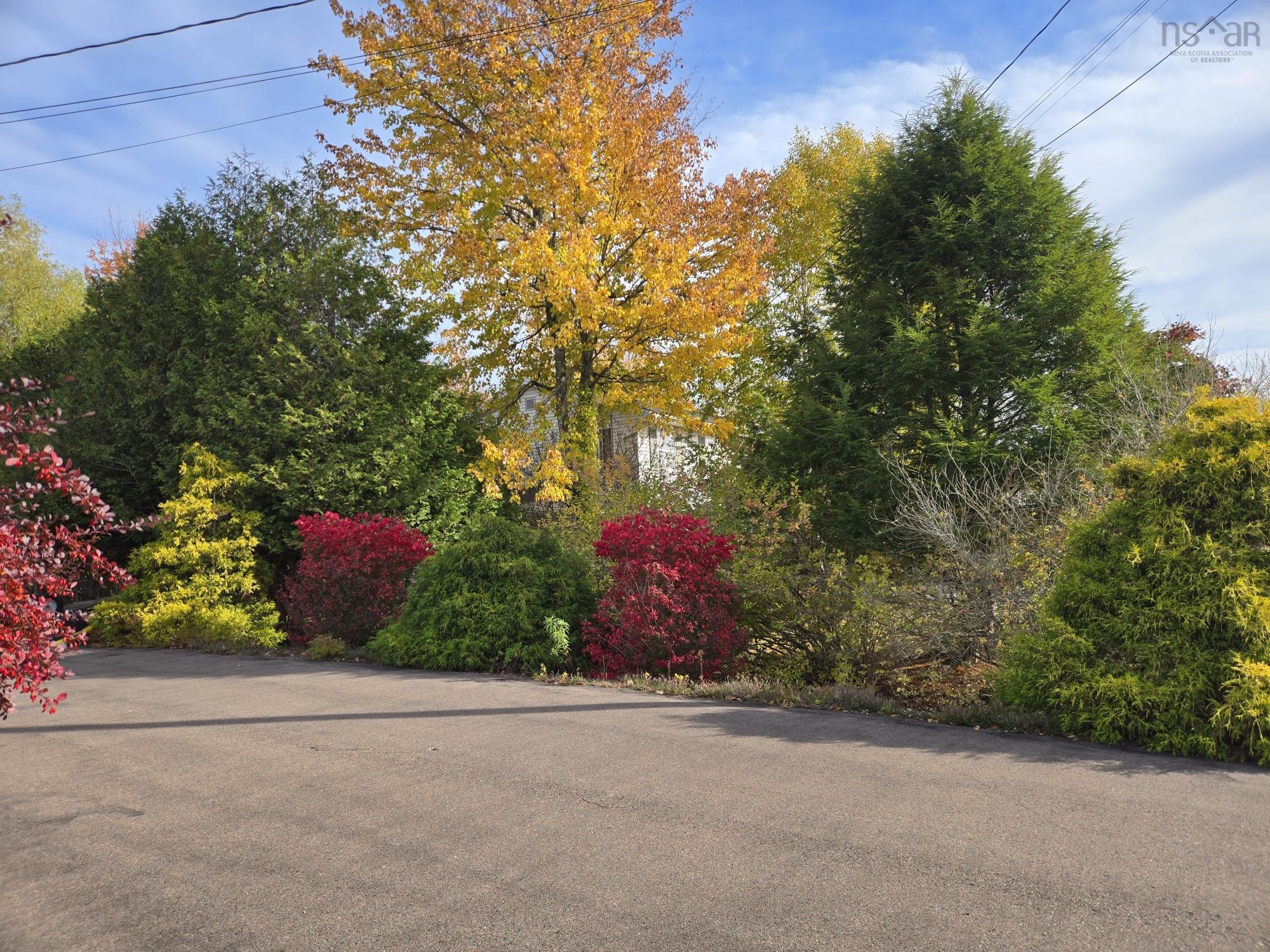 $462,500.00: 40 Silverwood Dr., Valley