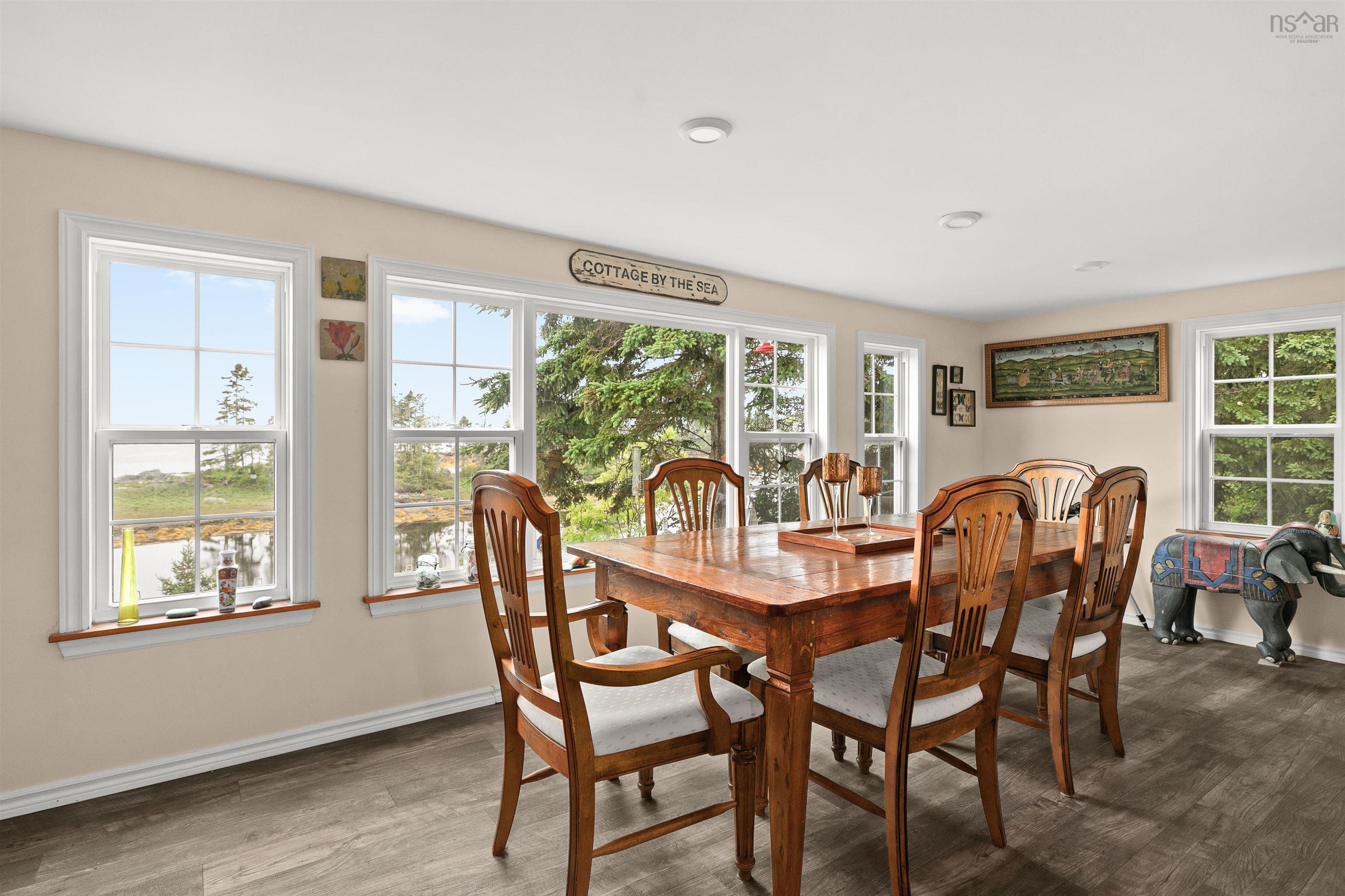 $499,000.00: 7187 Highway 329 Highway, East River