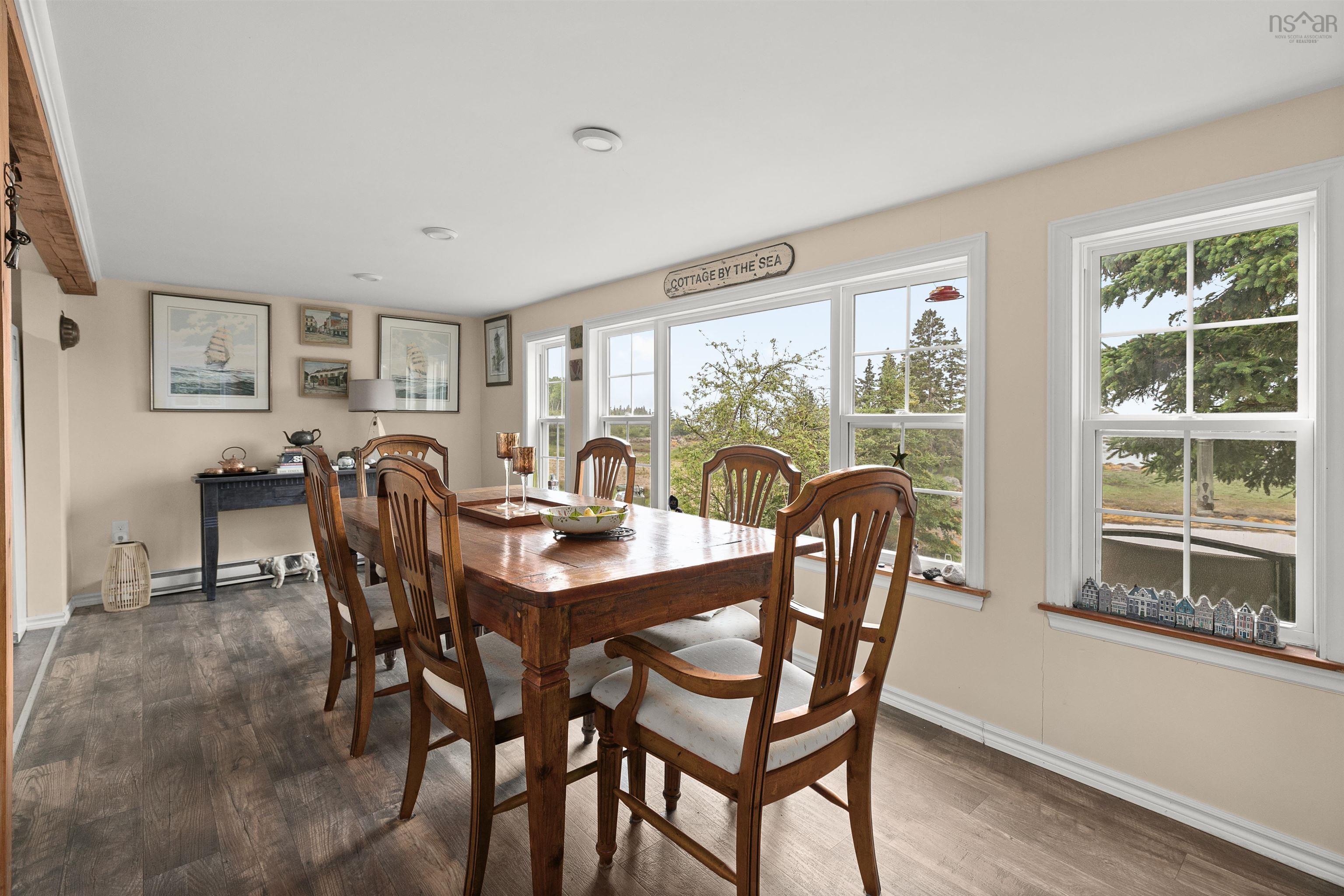 $499,000.00: 7187 Highway 329 Highway, East River