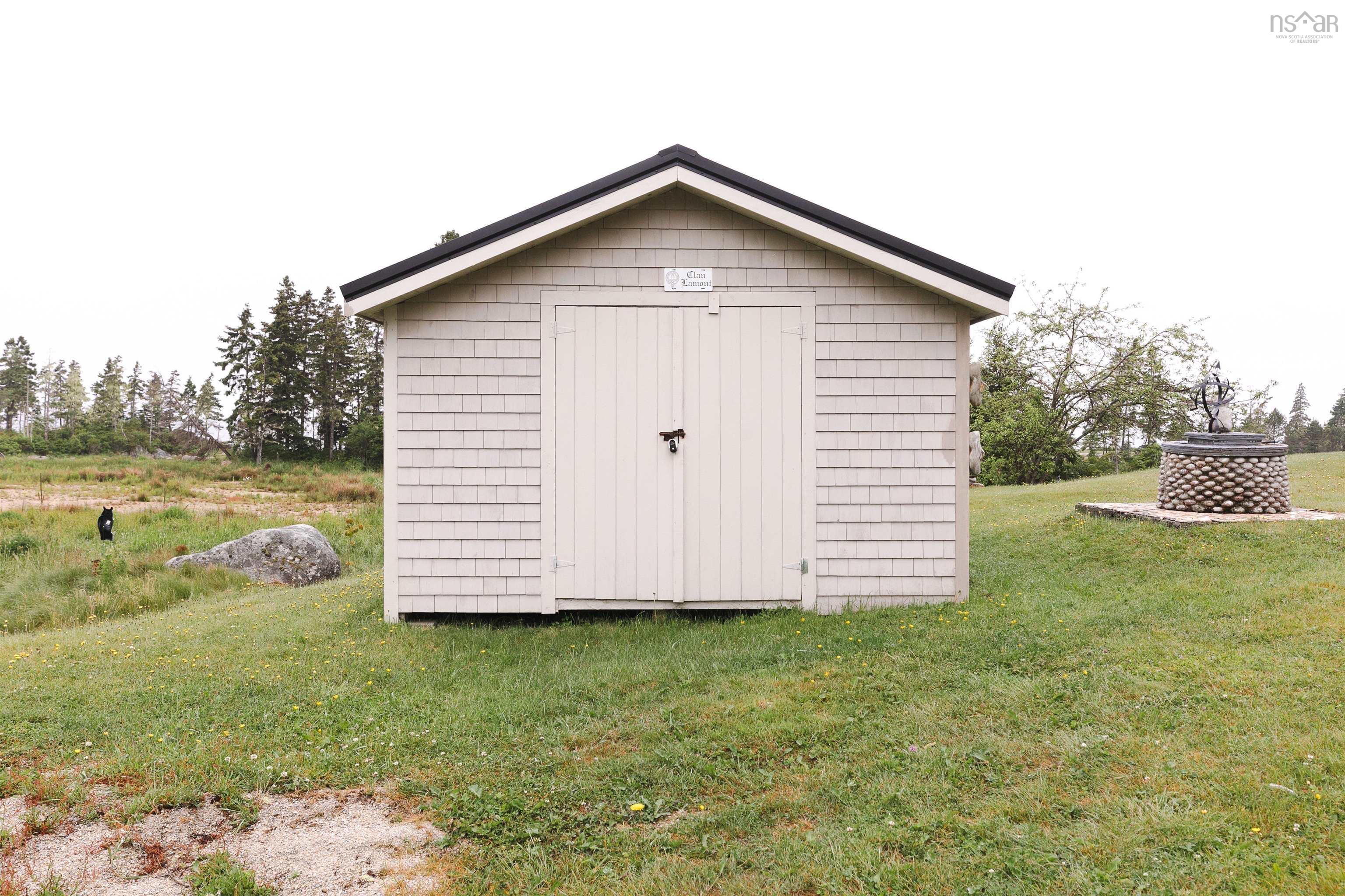$499,000.00: 7187 Highway 329 Highway, East River