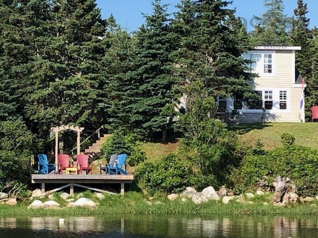 $499,000.00: 7187 Highway 329 Highway, East River