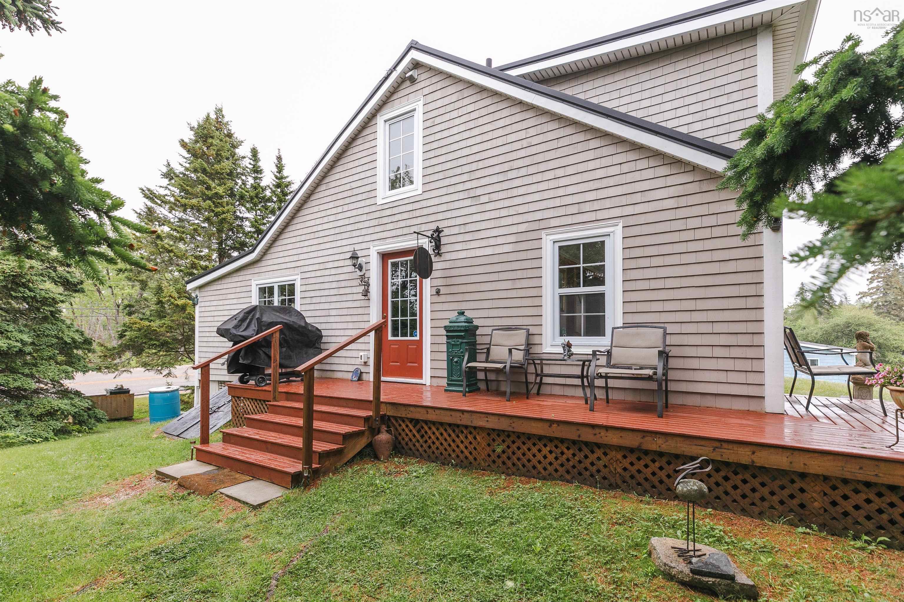 $499,000.00: 7187 Highway 329 Highway, East River