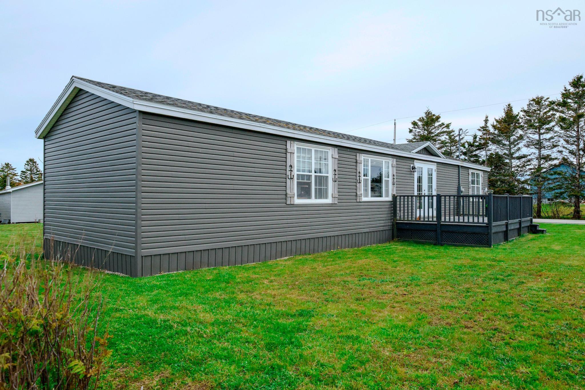 $318,000.00: 5 Nickerson Road, South Side