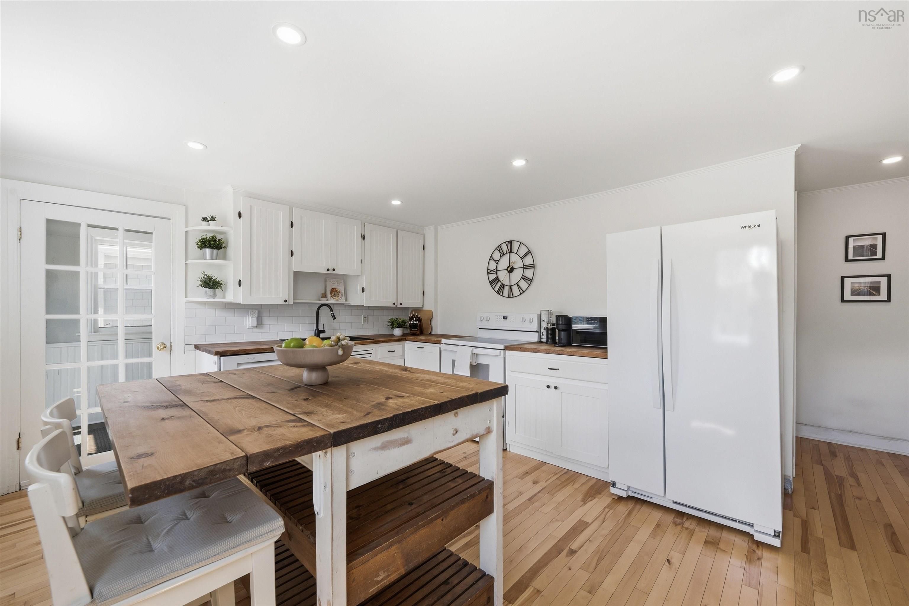 $889,900.00: 47 North Street, Dartmouth