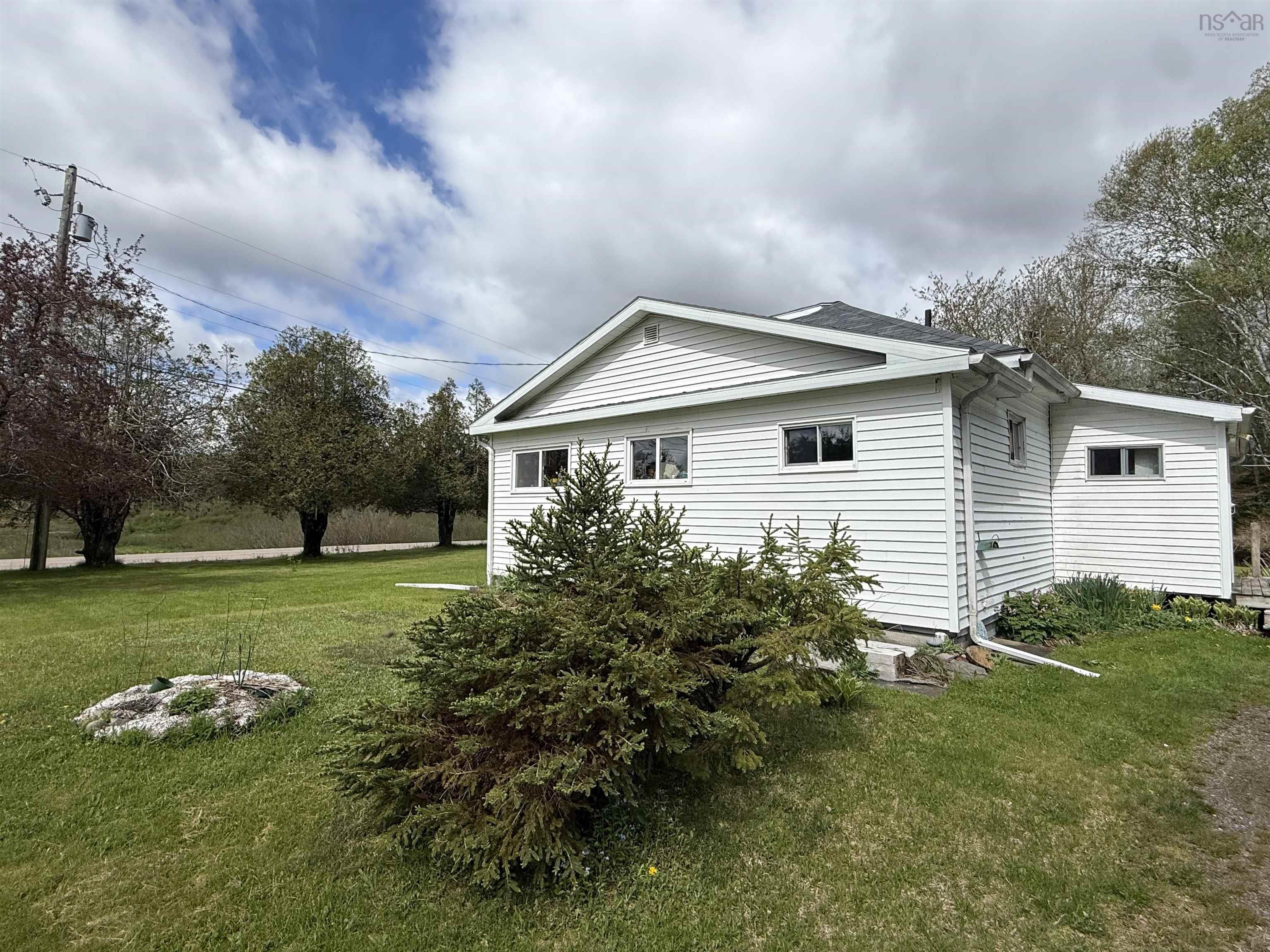 $149,000.00: 9544 7 Highway, Stillwater