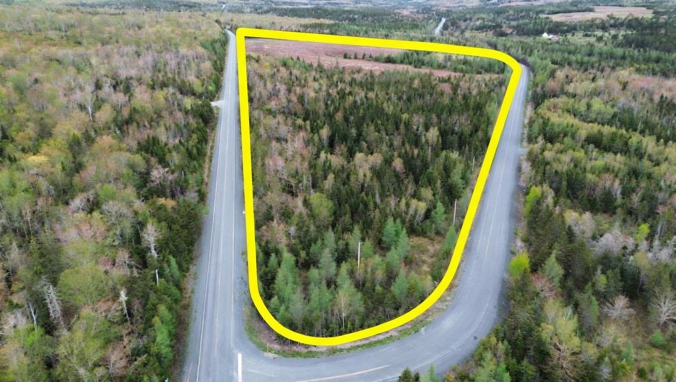 $49,900.00: Sherbrooke Road, Moose River